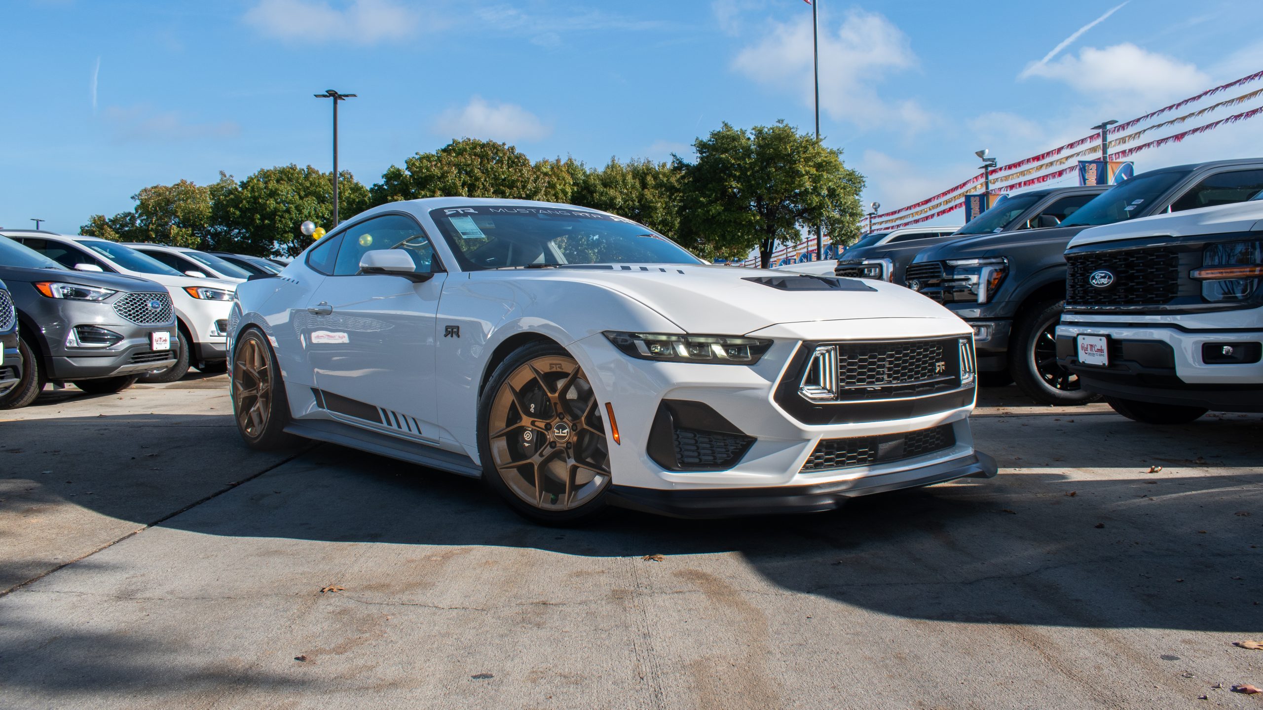 2024 RTR SPEC 3 IN OXFORD WHITE