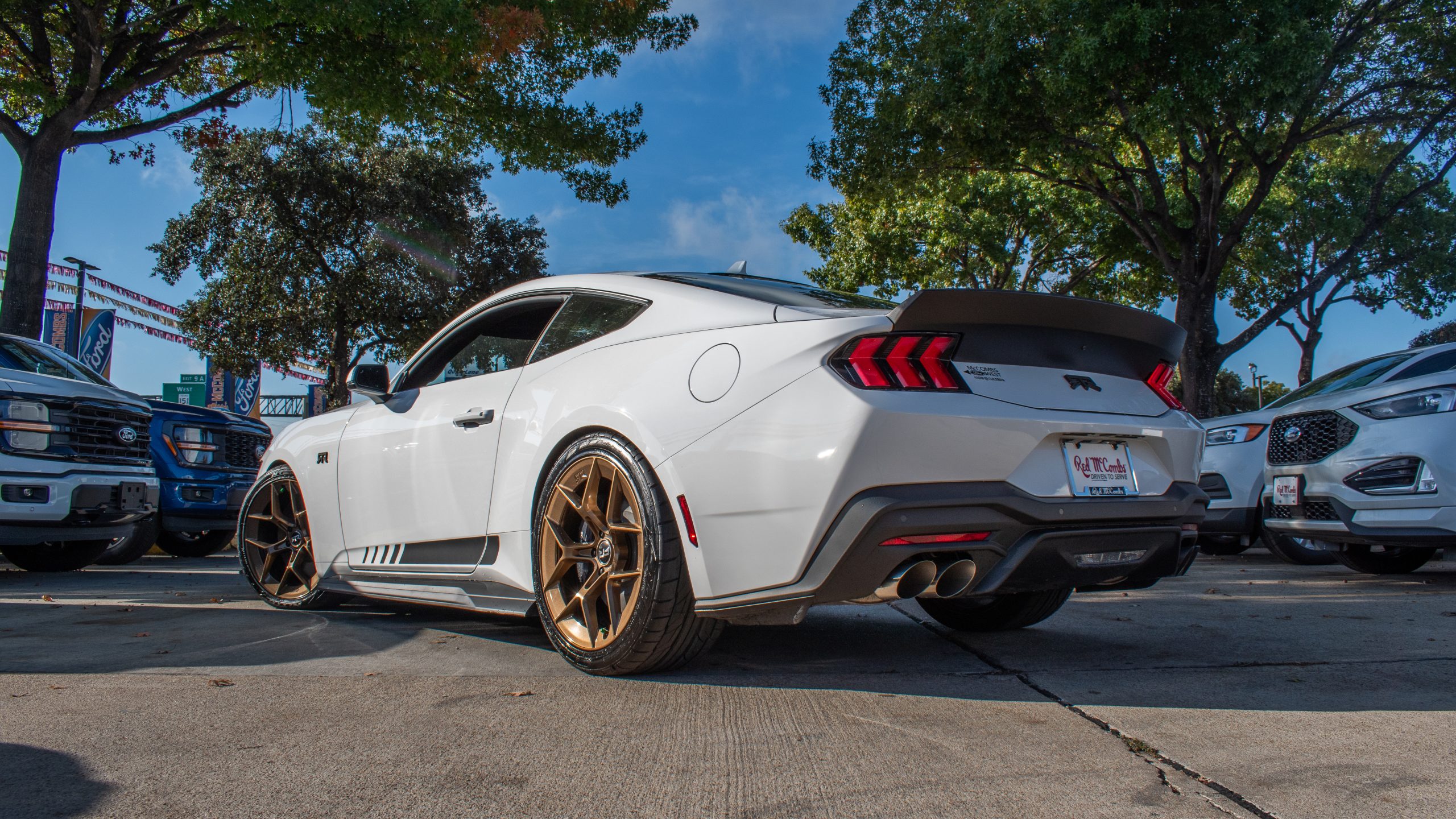 2024 RTR SPEC 3 IN OXFORD WHITE