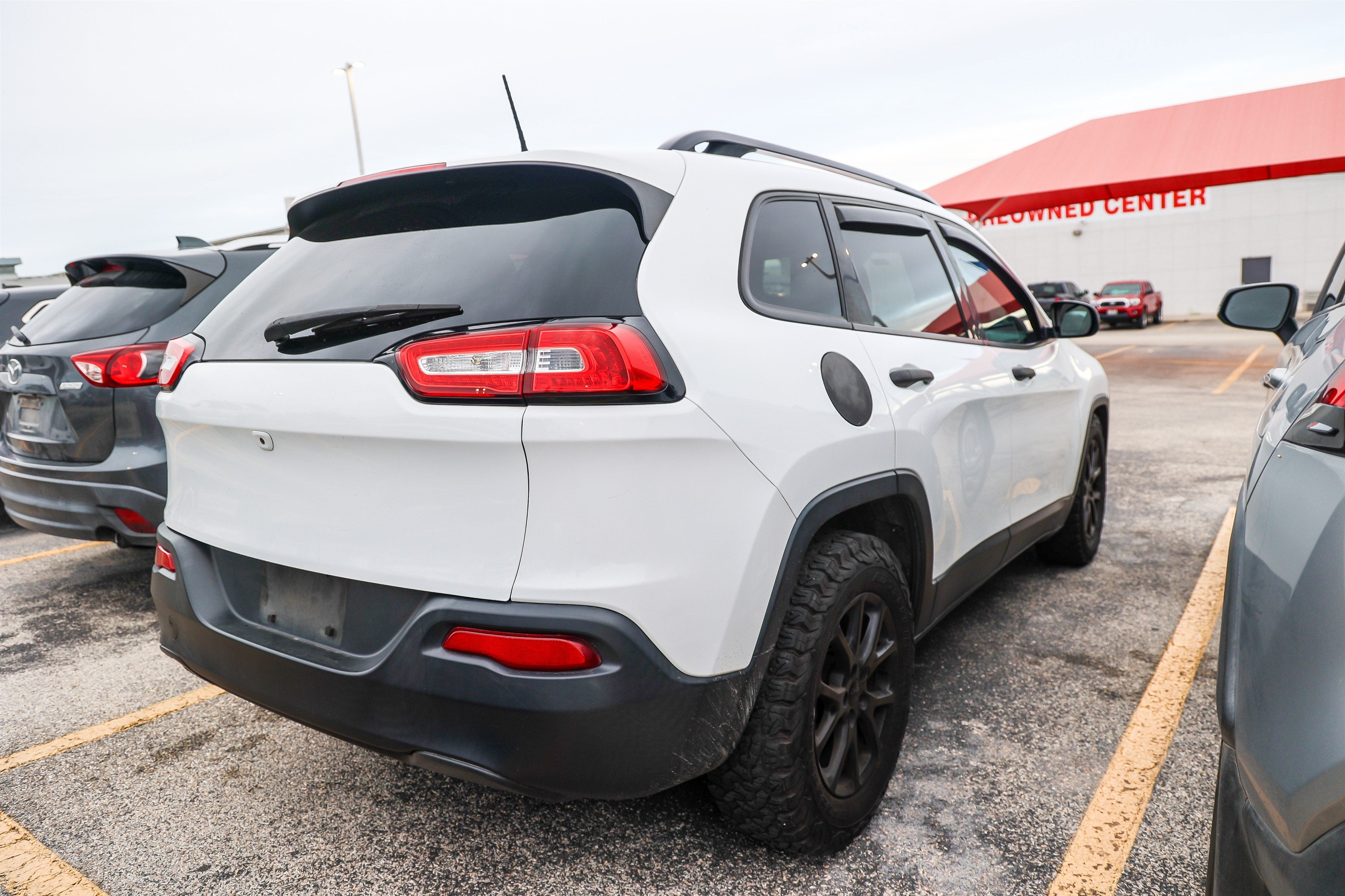 2017 Jeep Cherokee Sport