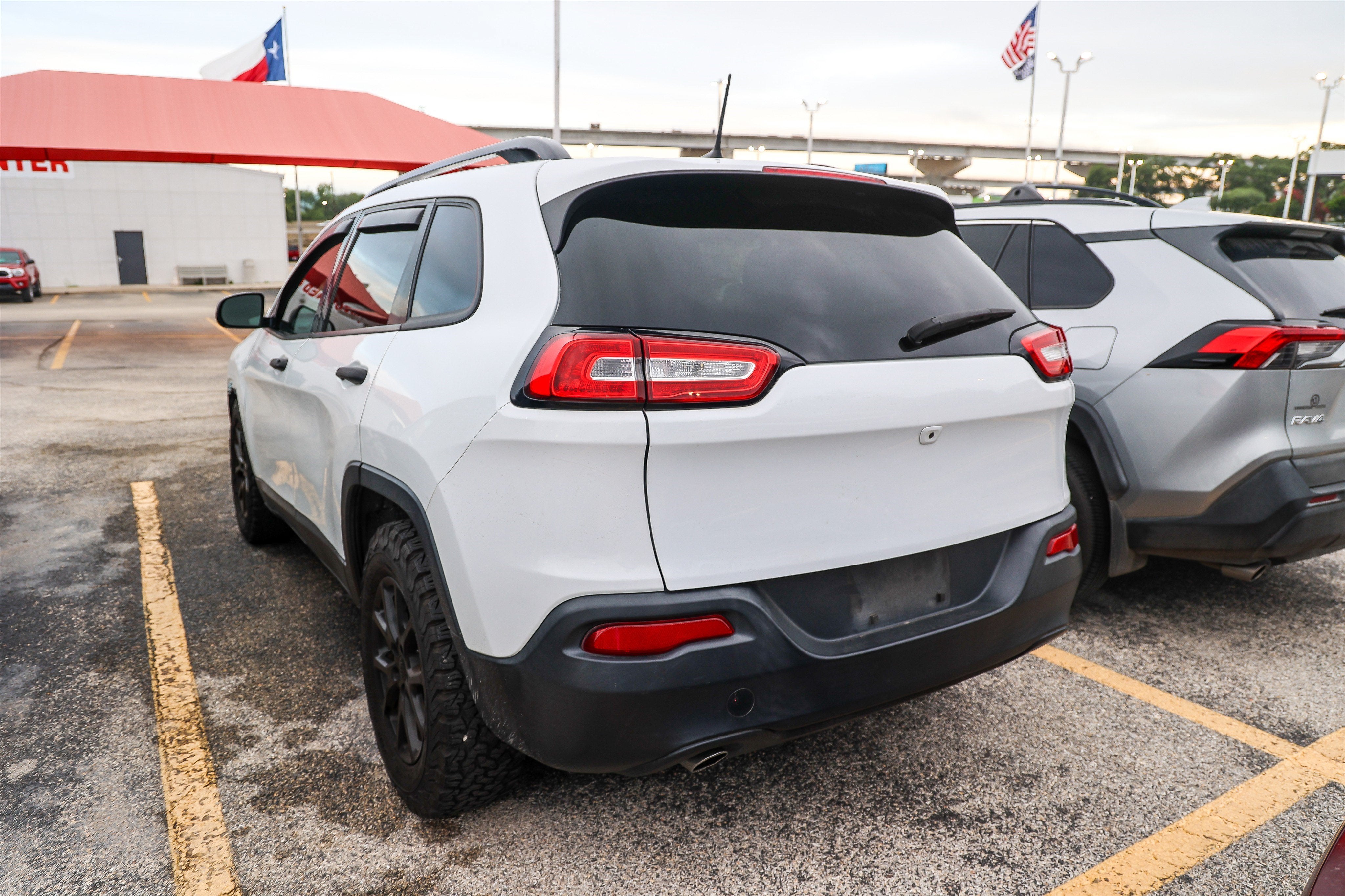 2017 Jeep Cherokee Sport