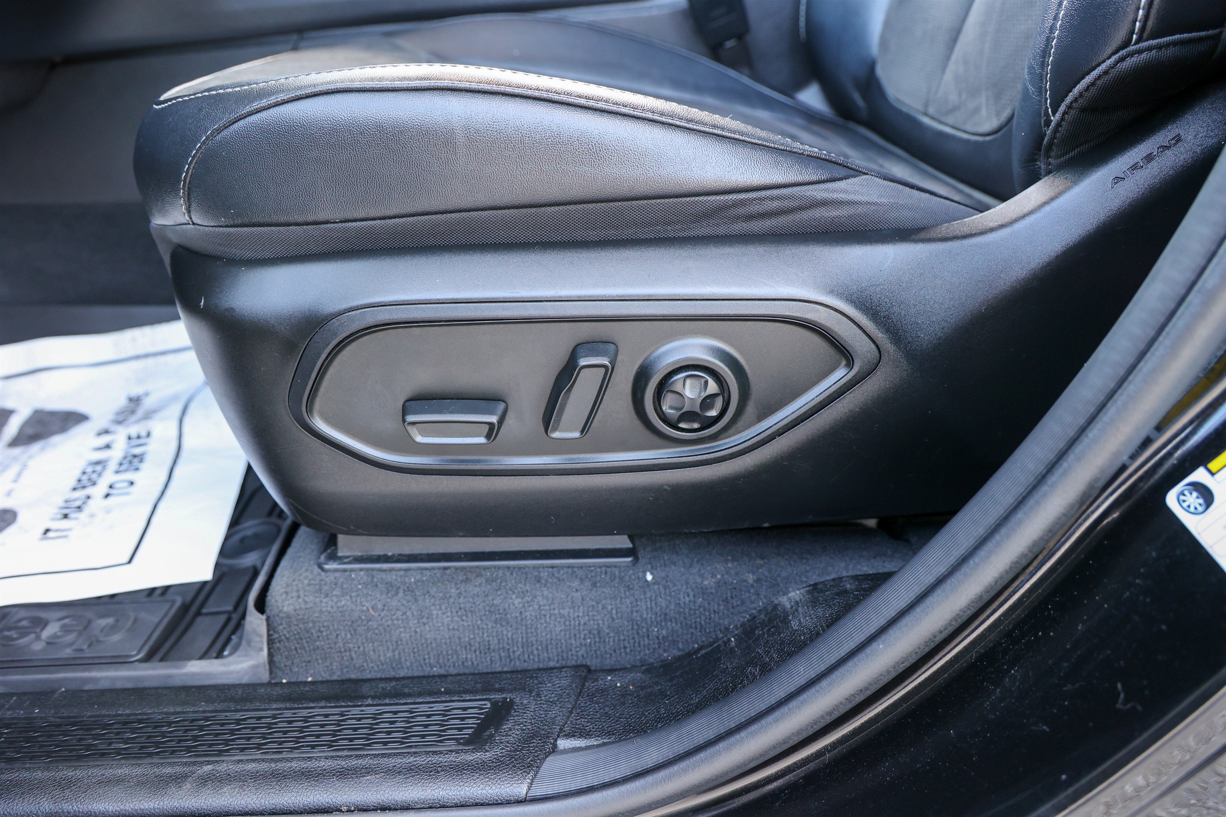 2022 Jeep Grand Cherokee L Altitude