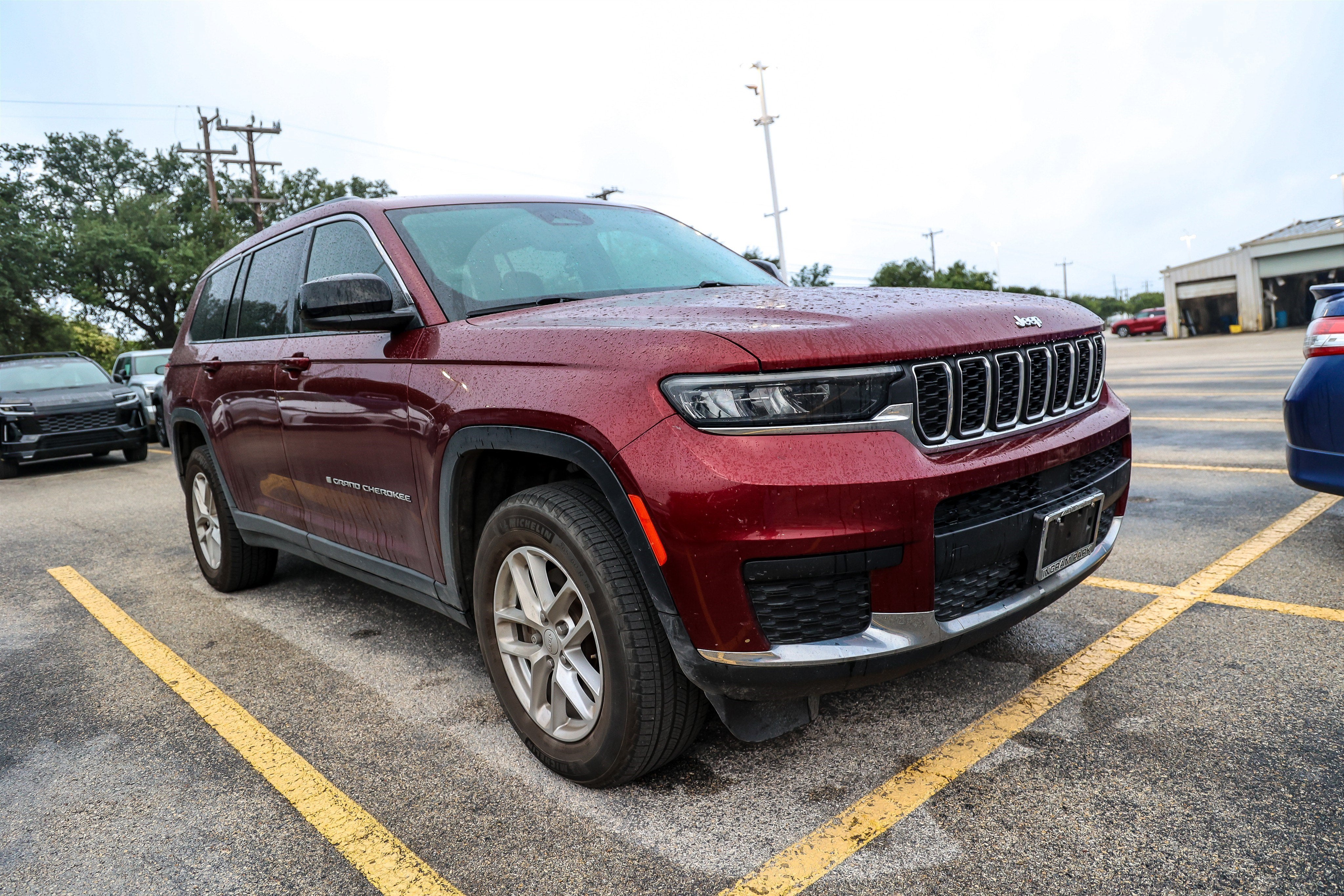 2022 Jeep Grand Cherokee L Laredo