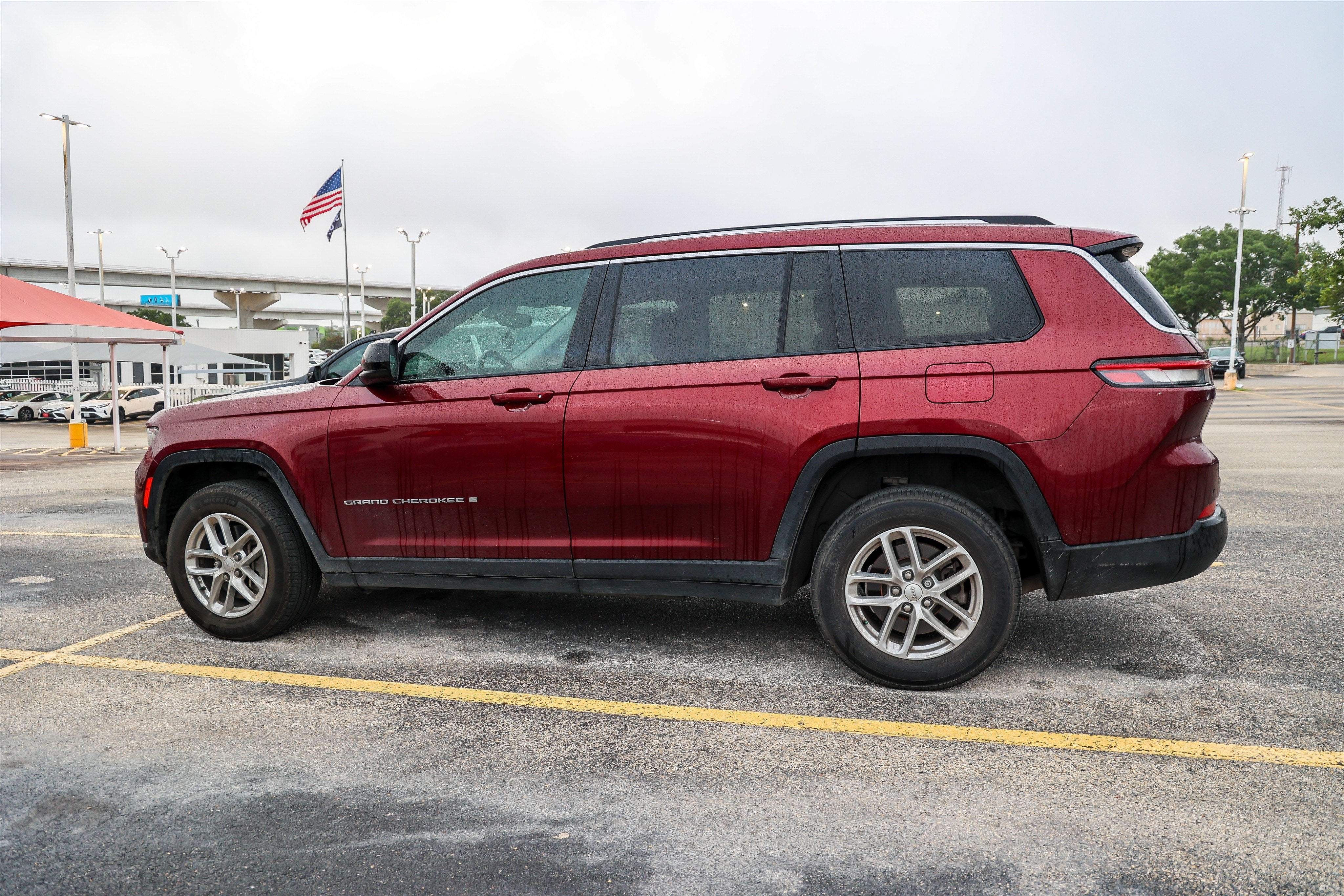 2022 Jeep Grand Cherokee L Laredo