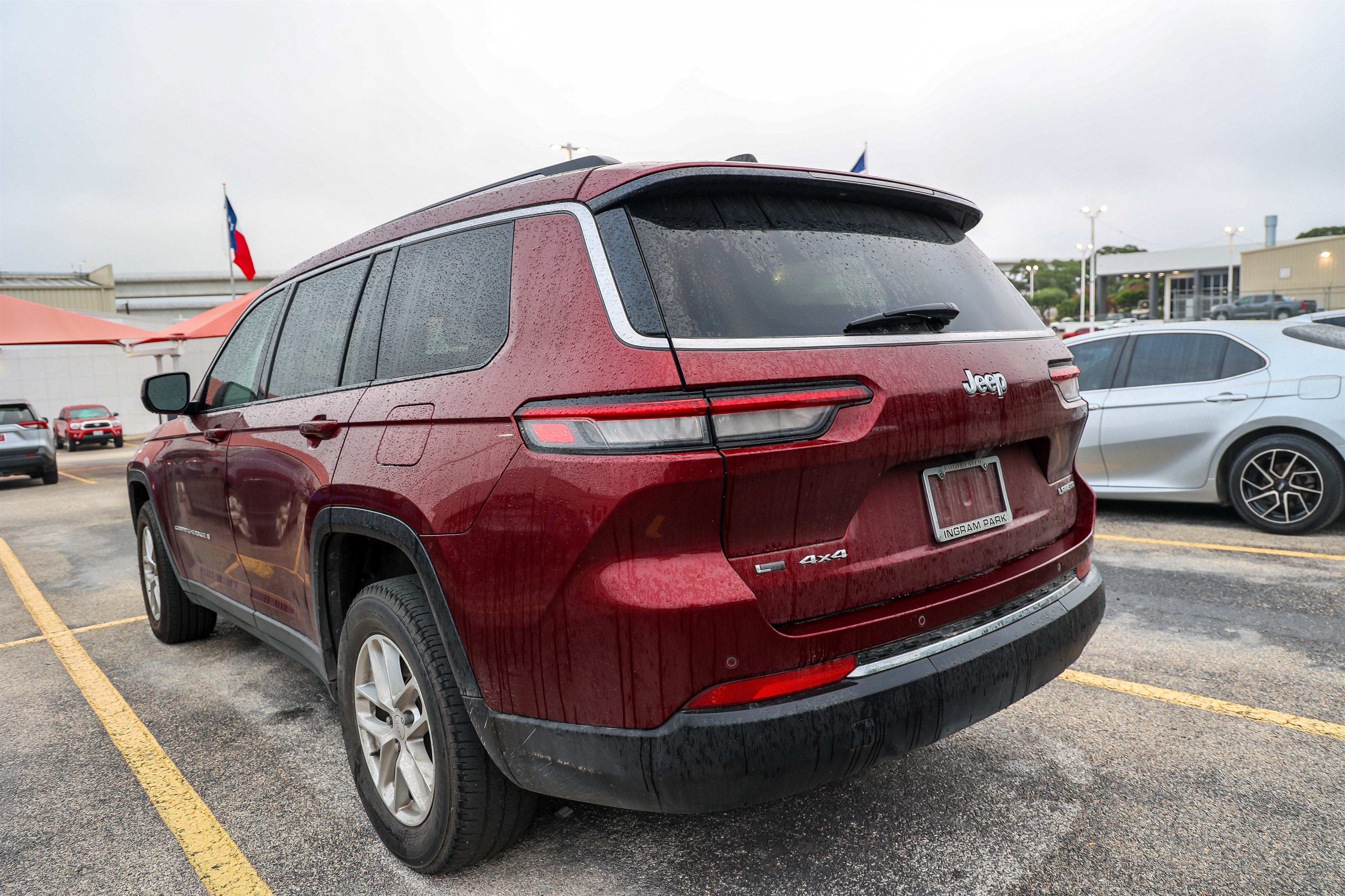 2022 Jeep Grand Cherokee L Laredo