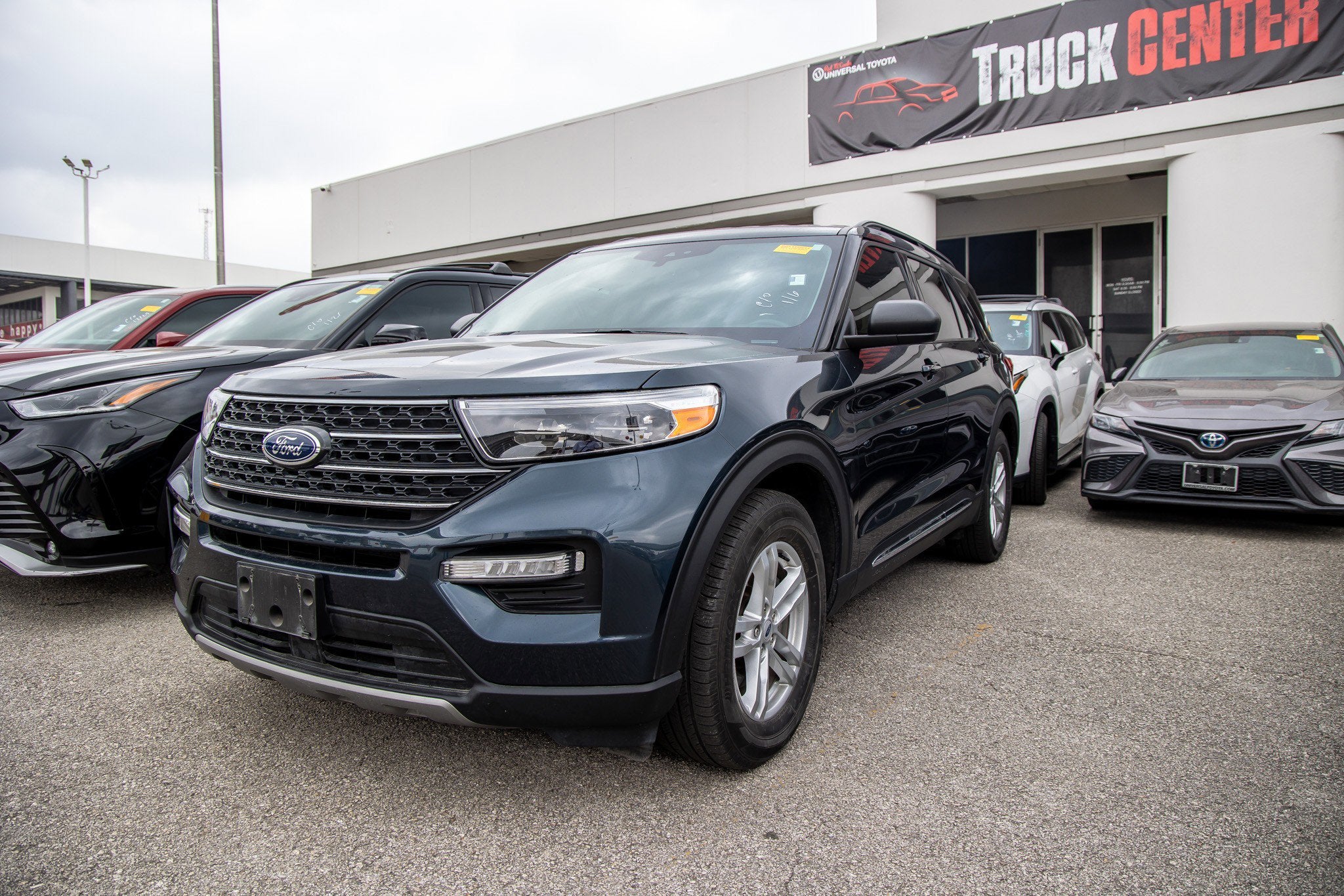 2023 Ford Explorer XLT