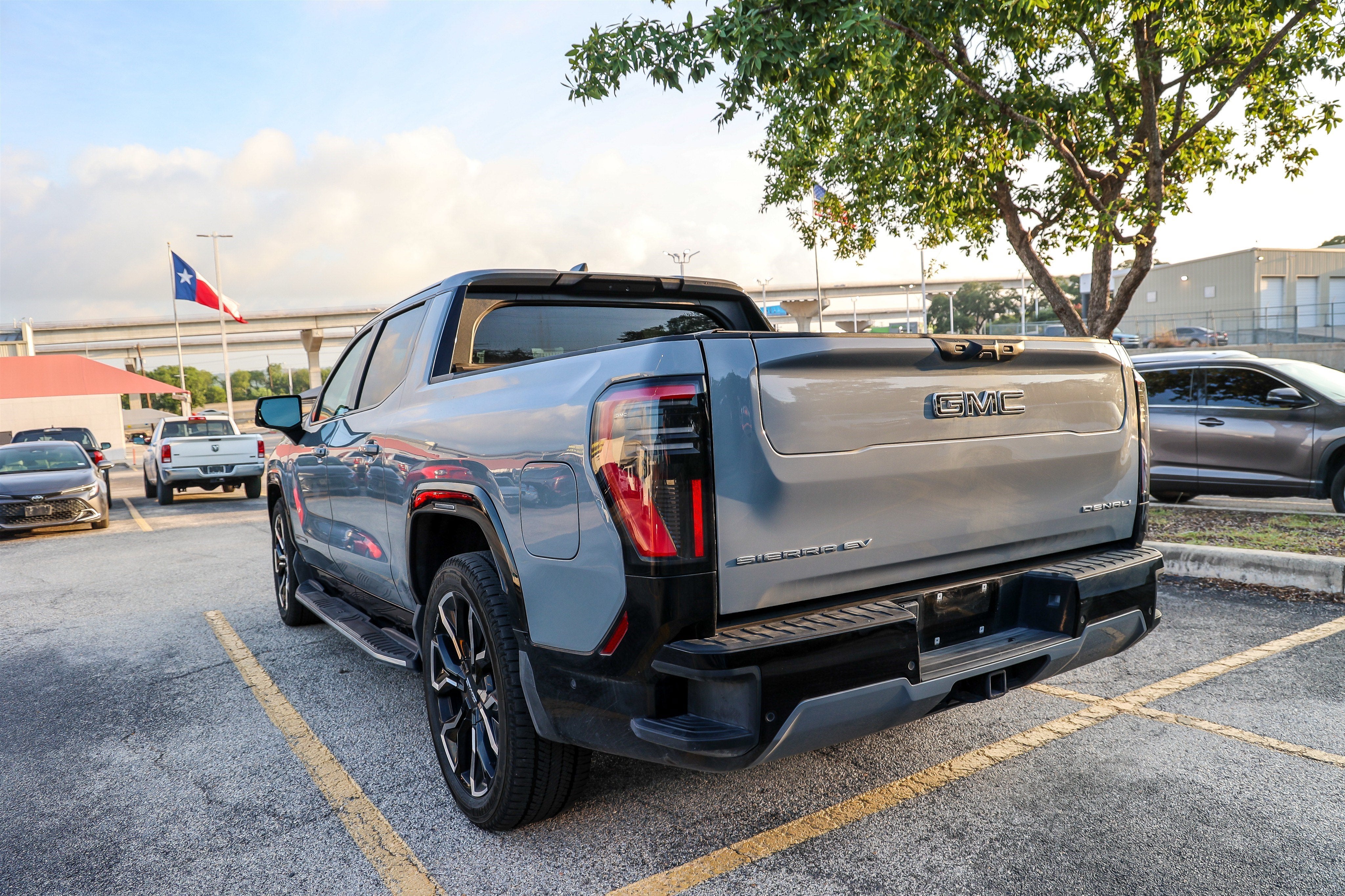2024 GMC Sierra EV Denali Edition 1