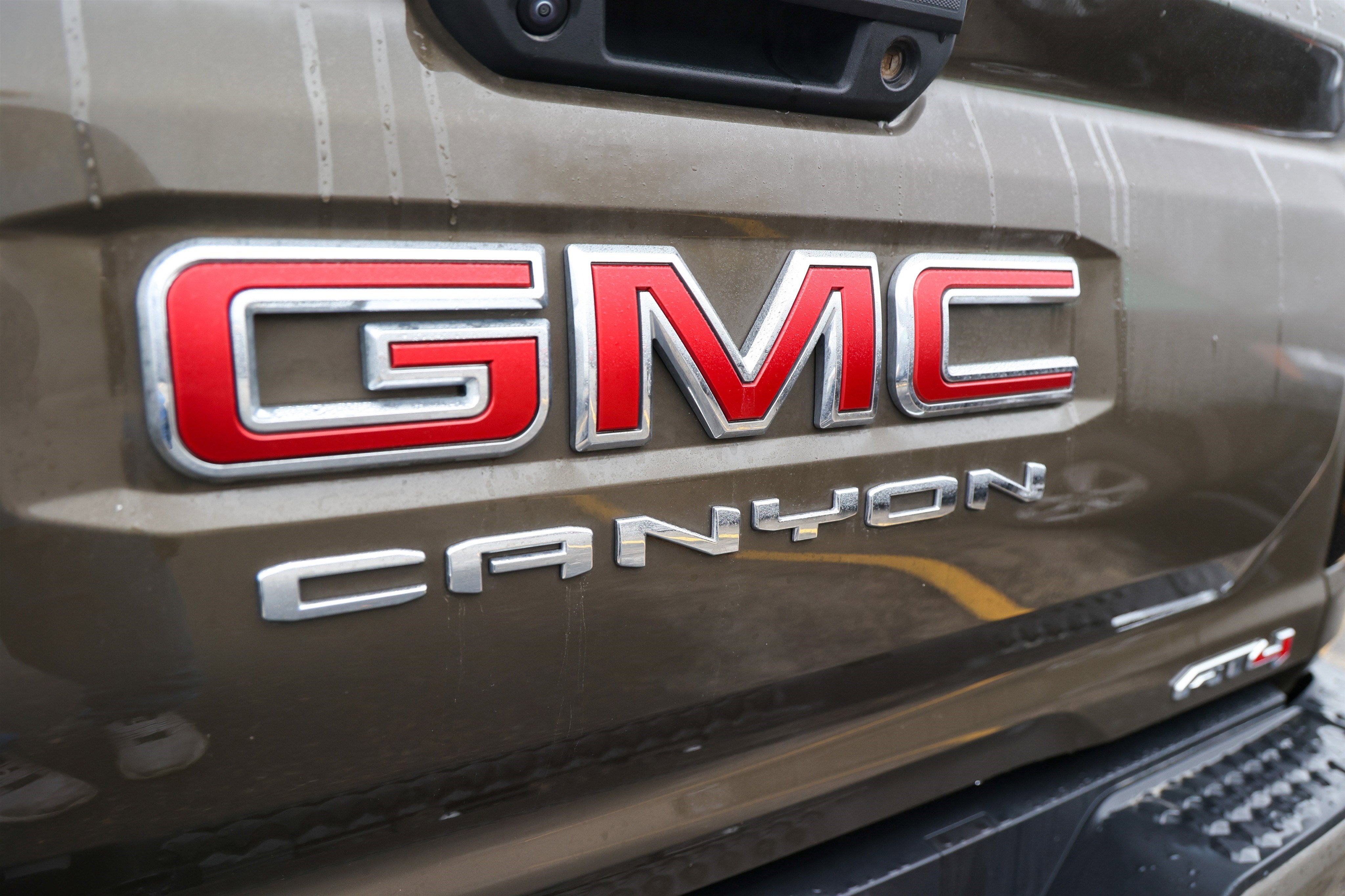 2025 GMC Canyon 4WD AT4