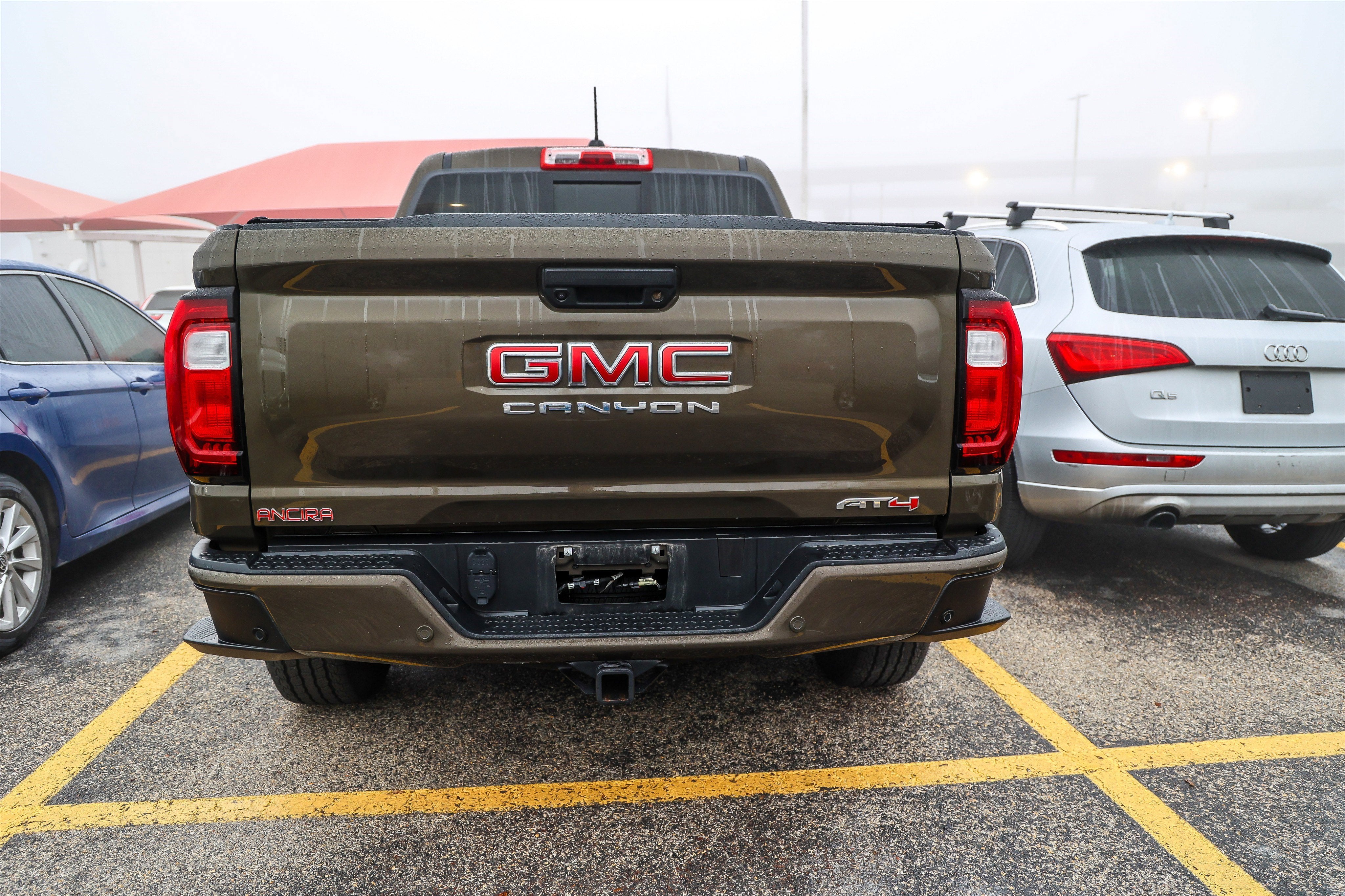 2025 GMC Canyon 4WD AT4