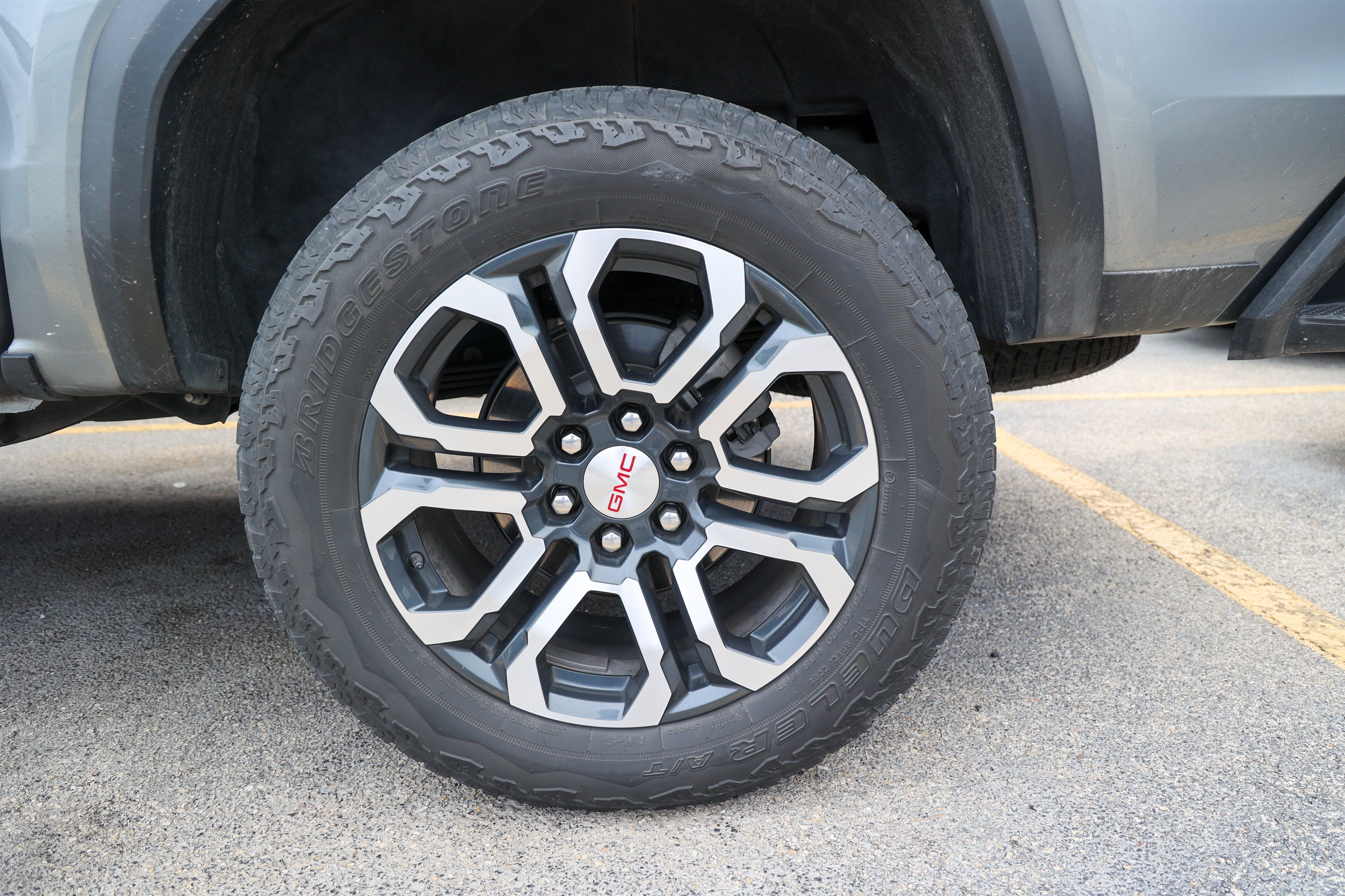 2023 GMC Canyon 4WD AT4