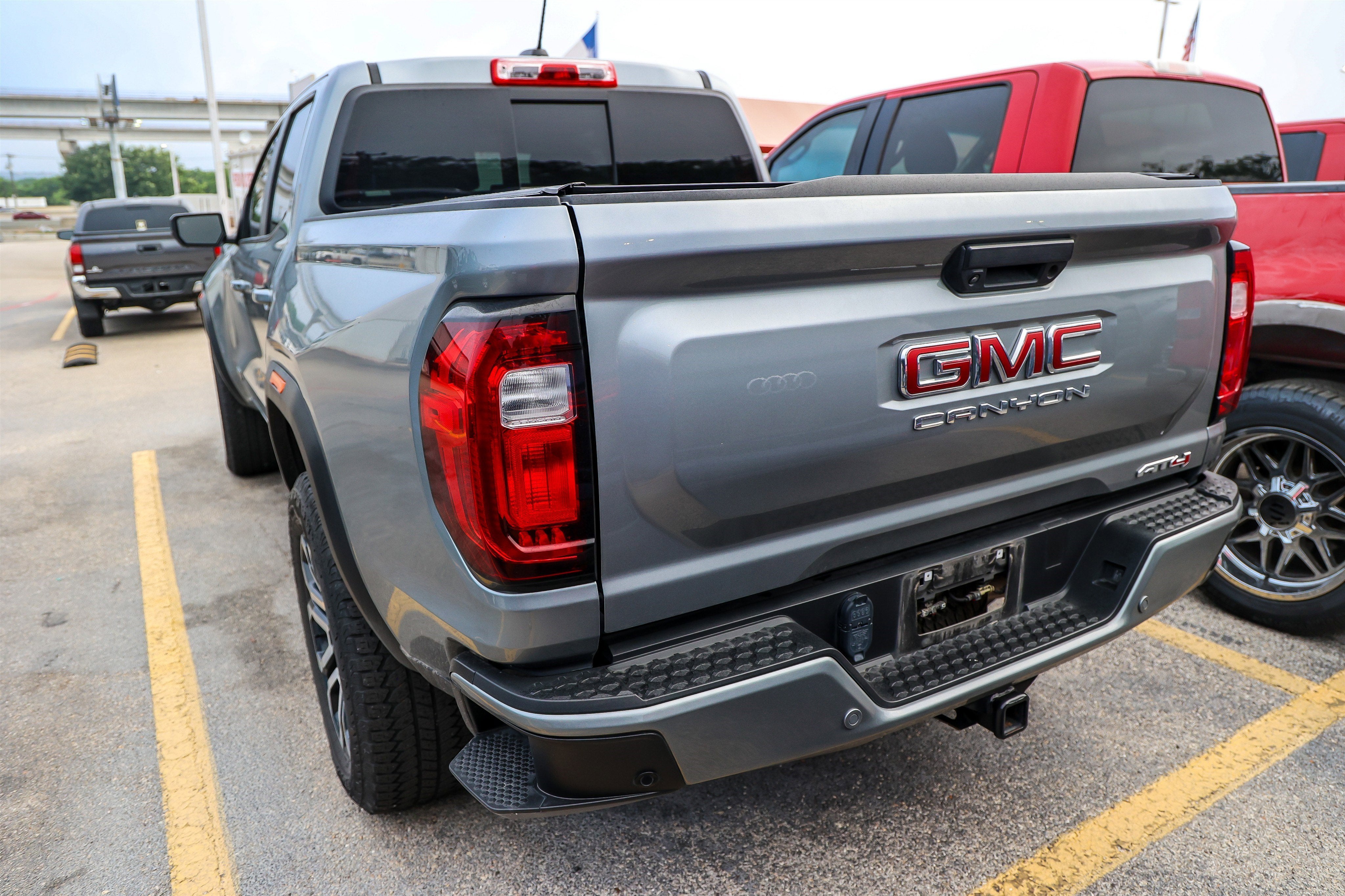 2023 GMC Canyon 4WD AT4