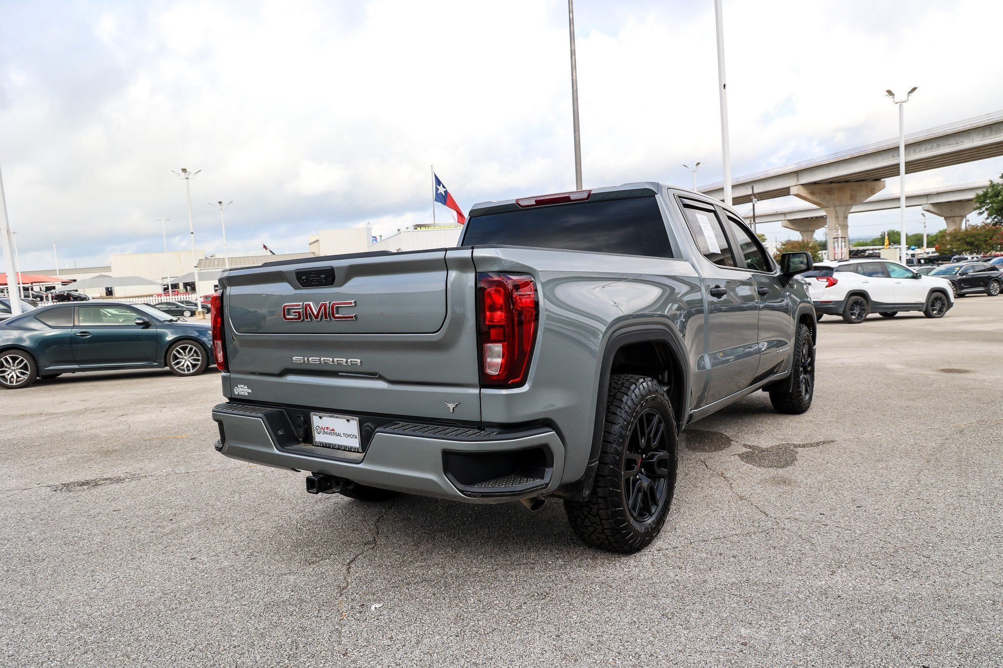 2024 GMC Sierra Pro
