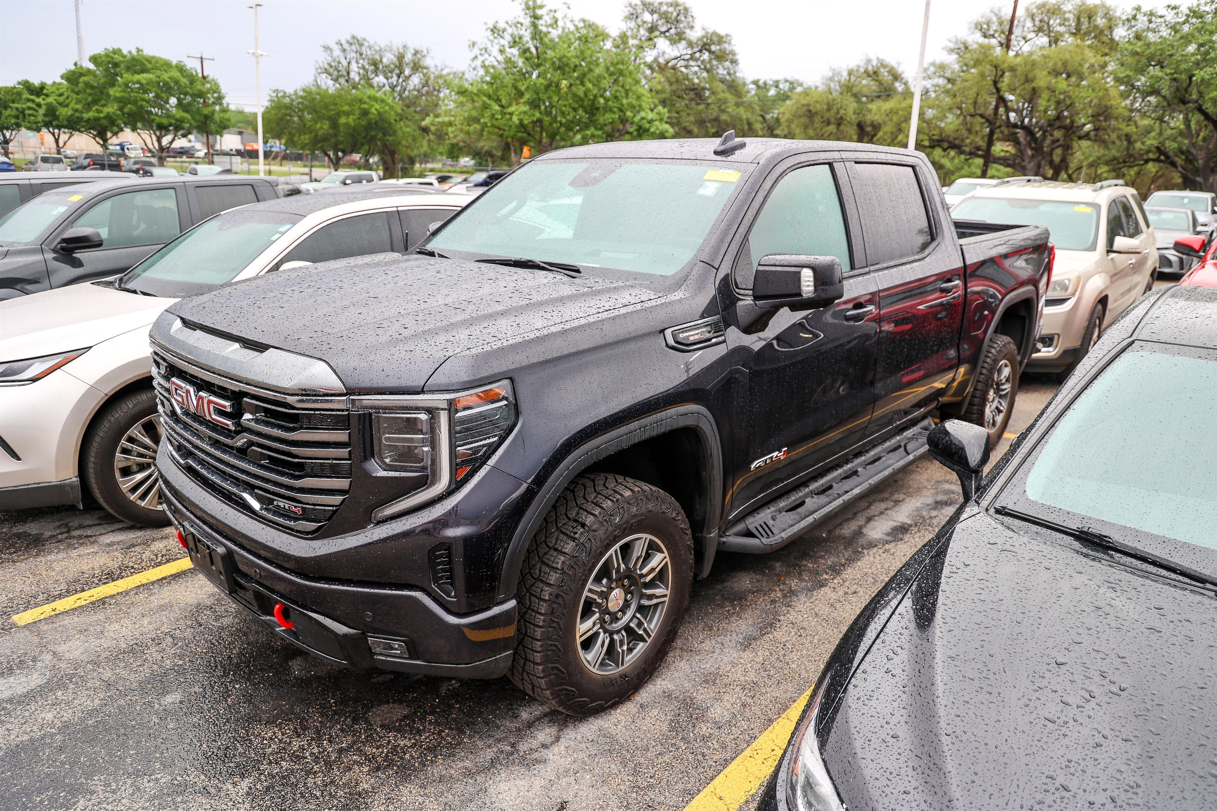 2024 GMC Sierra AT4