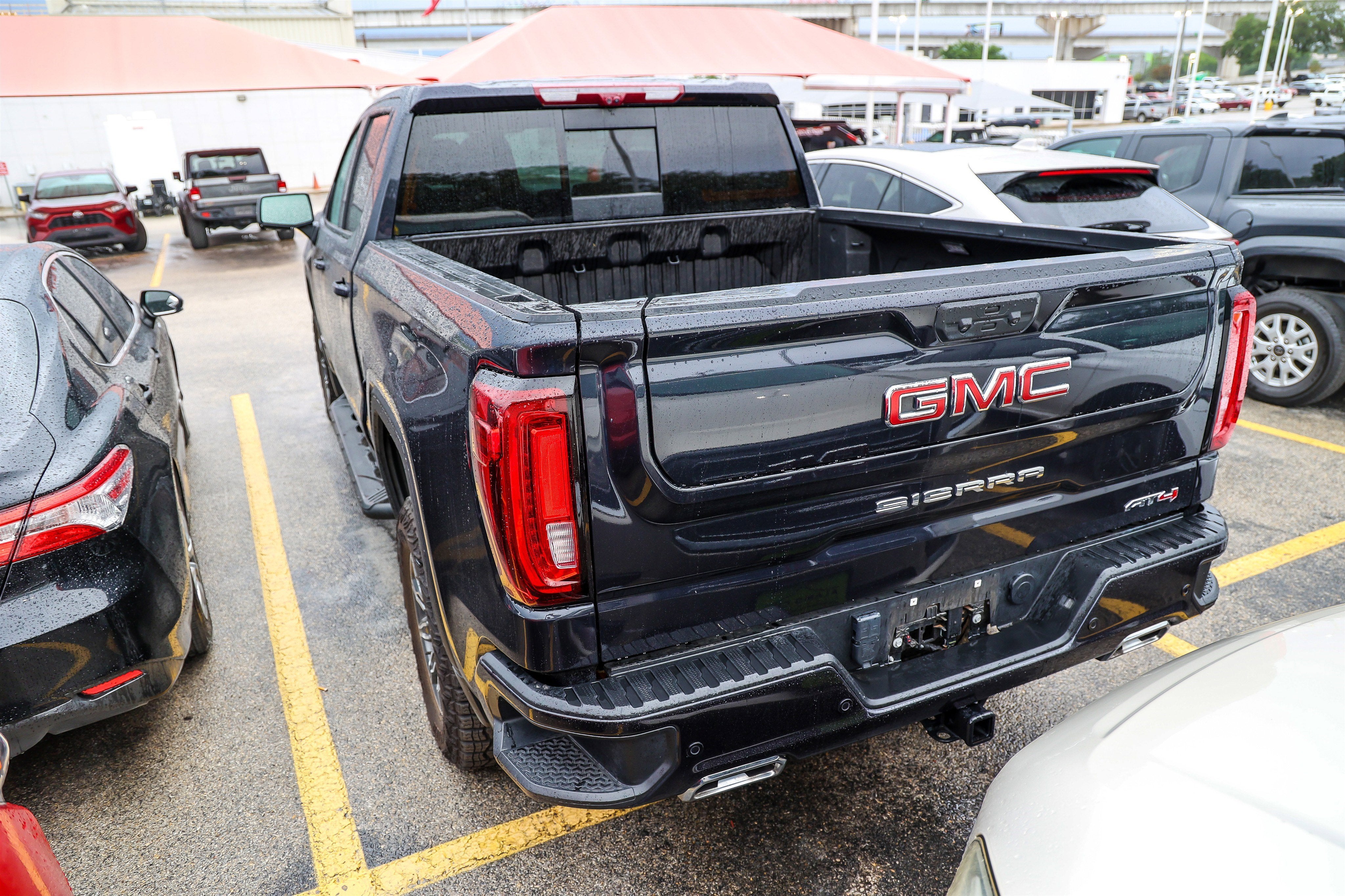 2024 GMC Sierra AT4