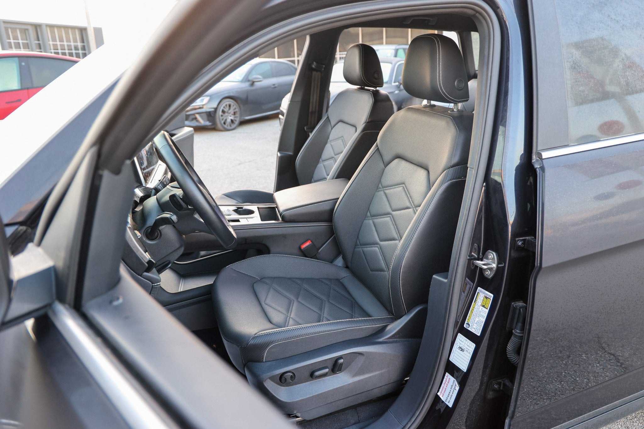 2025 Volkswagen Atlas Cross Sport 2.0T SE w/Technology