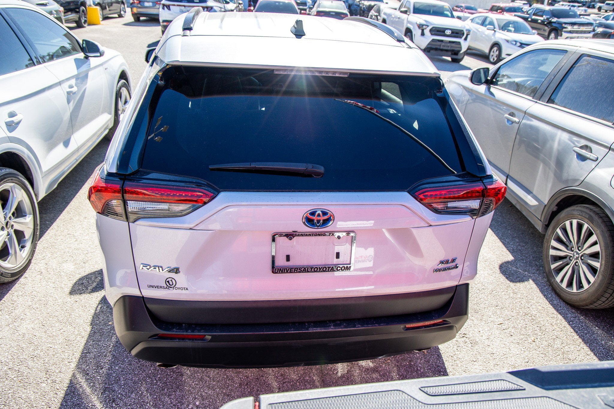 2022 Toyota RAV4 HYBRID Hybrid XLE Premium