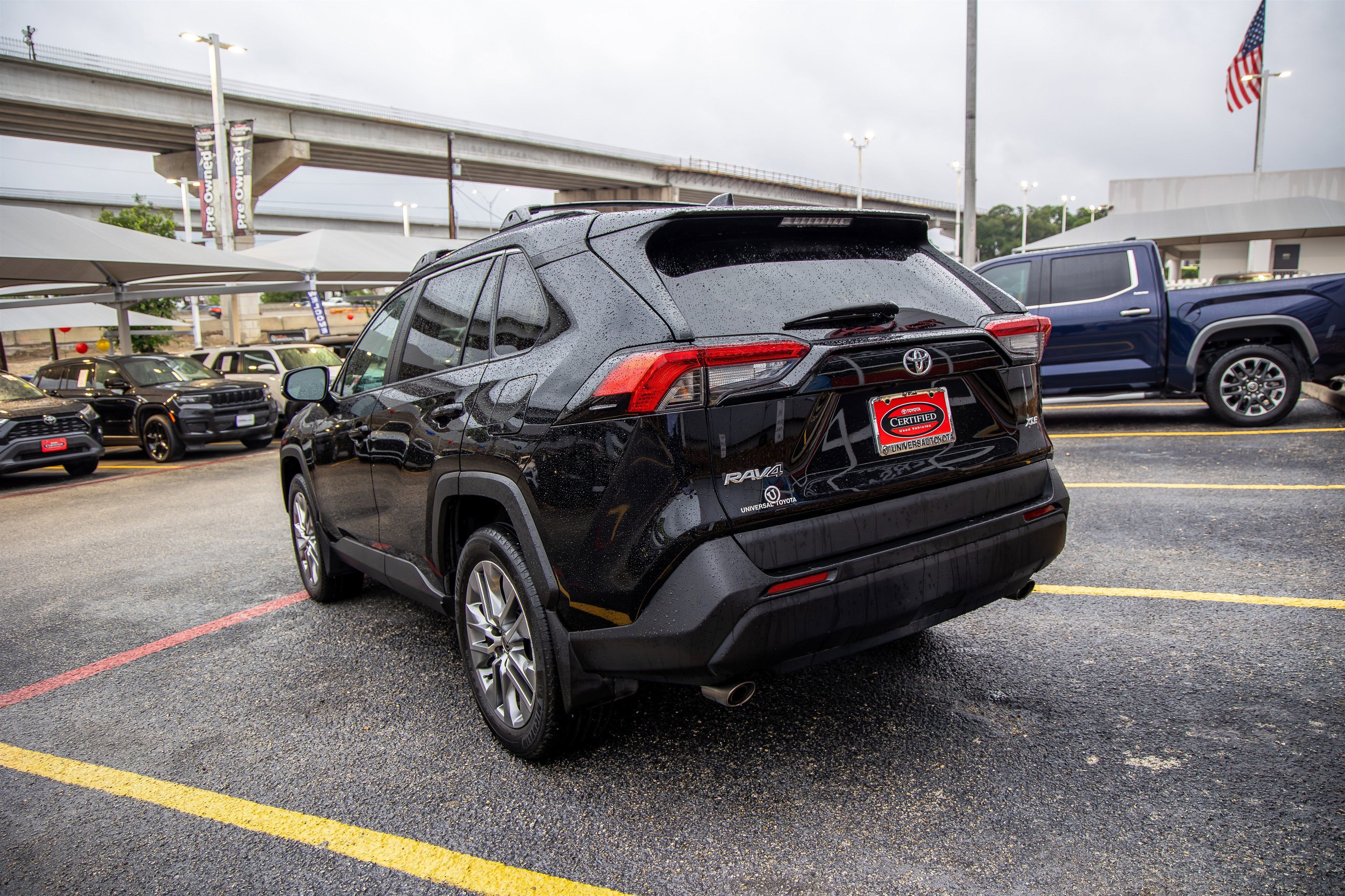 2023 Toyota RAV4 XLE Premium