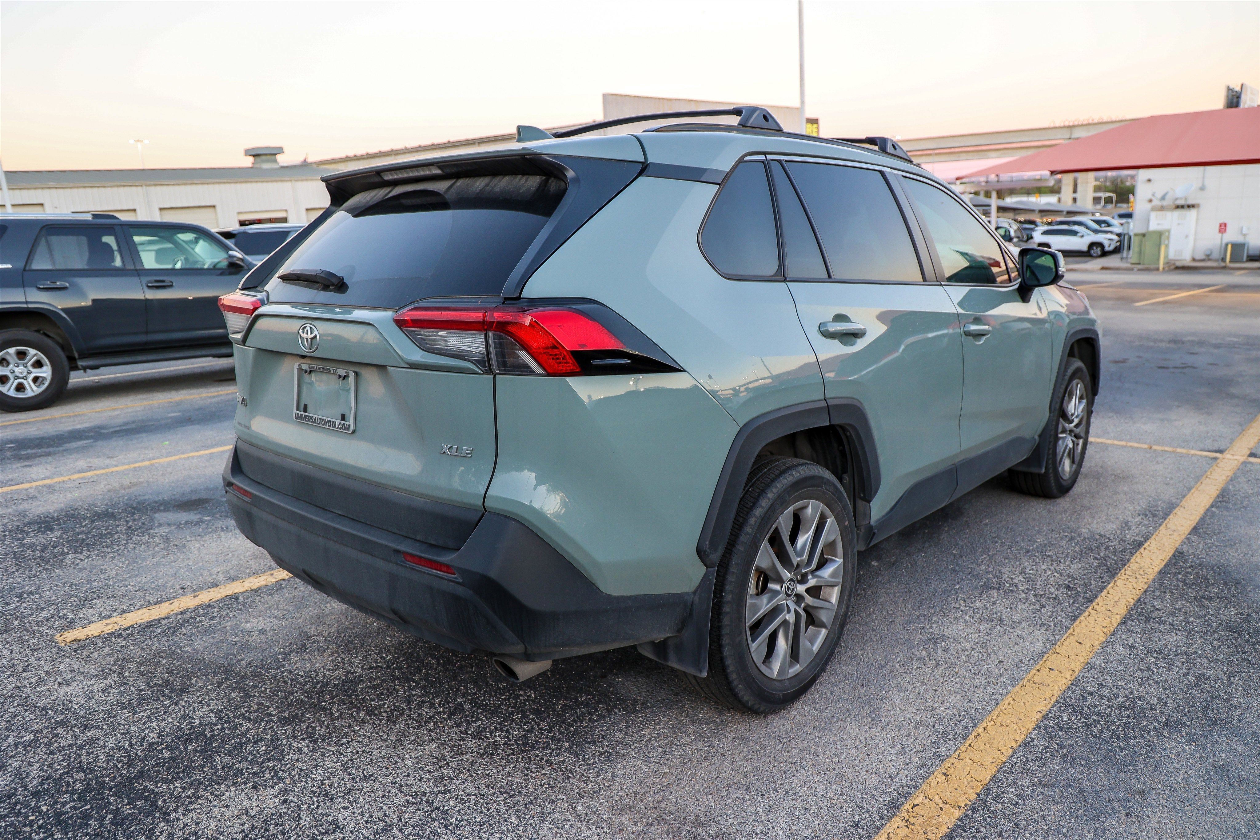 2023 Toyota RAV4 XLE Premium