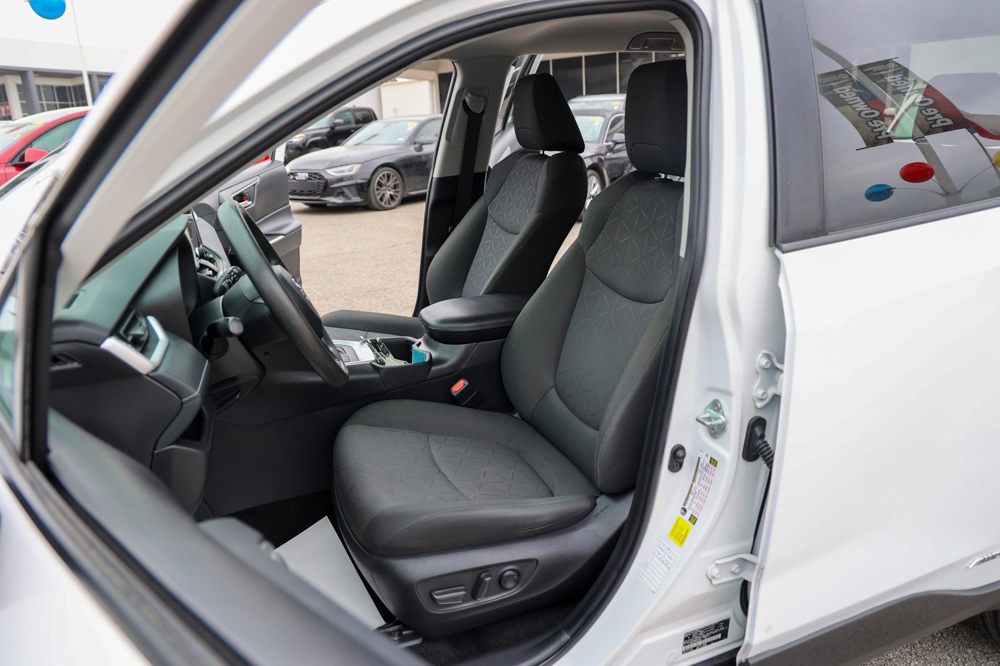 2024 Toyota RAV4 HYBRID Hybrid XLE