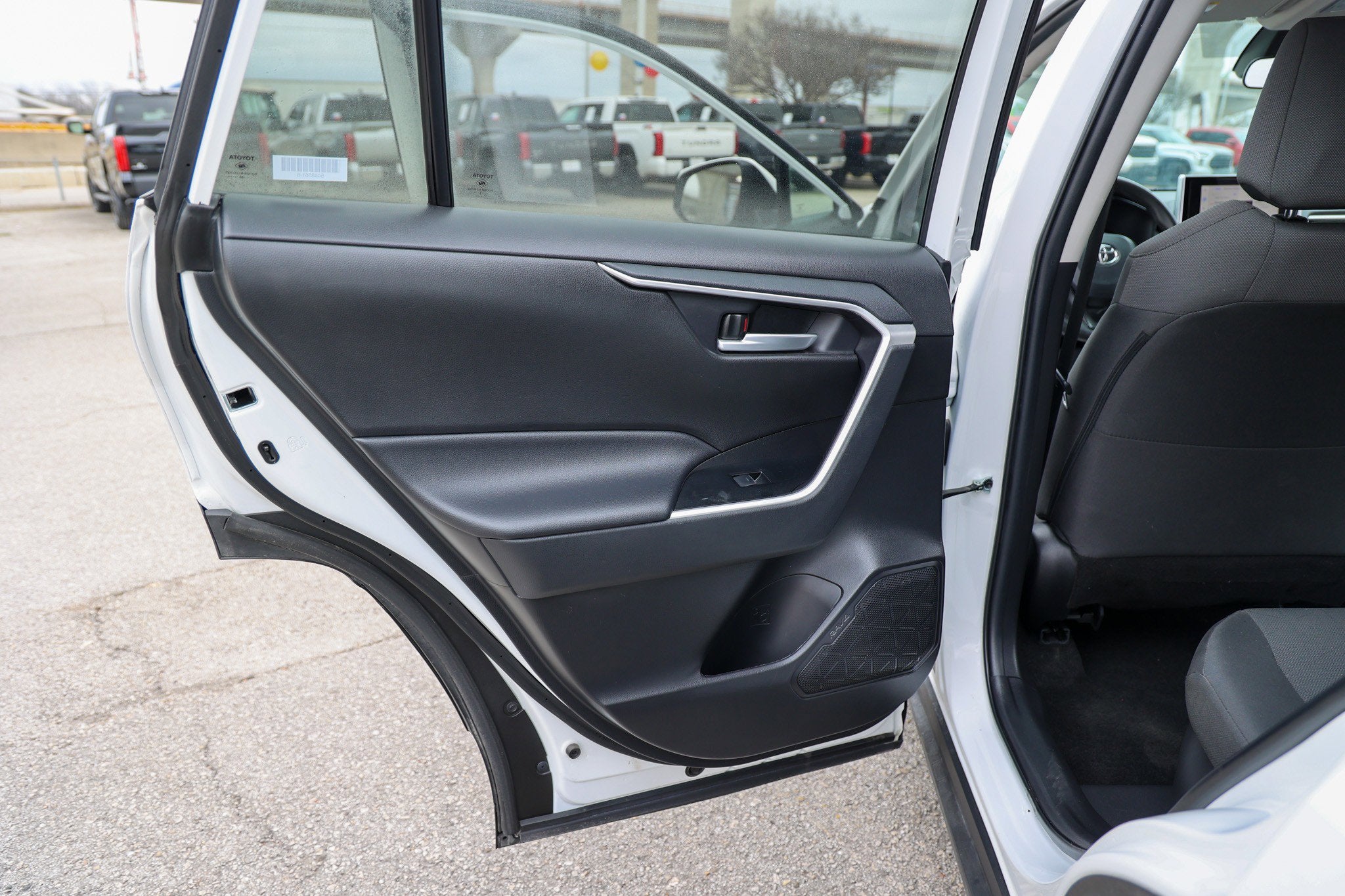 2024 Toyota RAV4 HYBRID Hybrid XLE