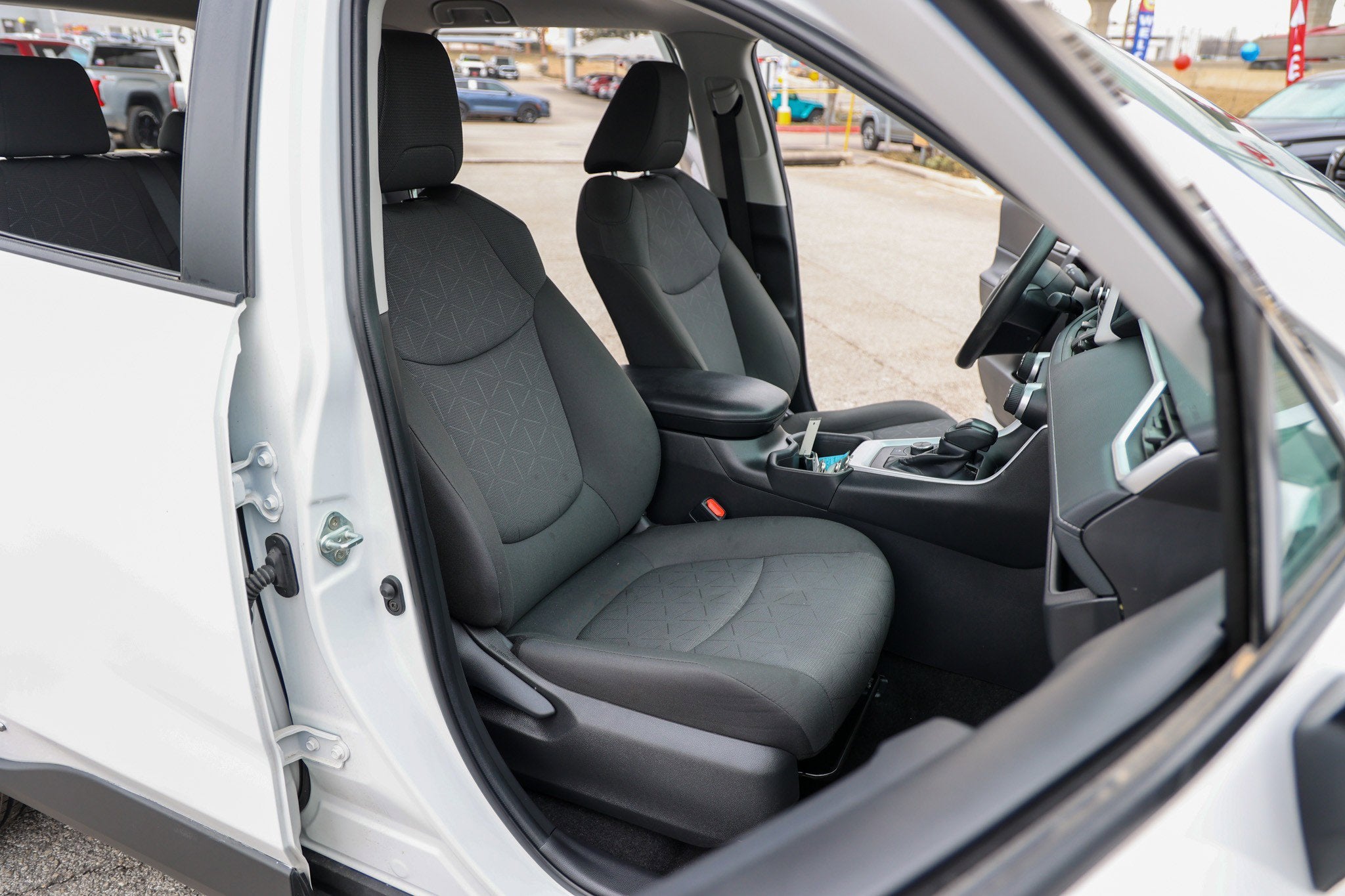 2024 Toyota RAV4 HYBRID Hybrid XLE