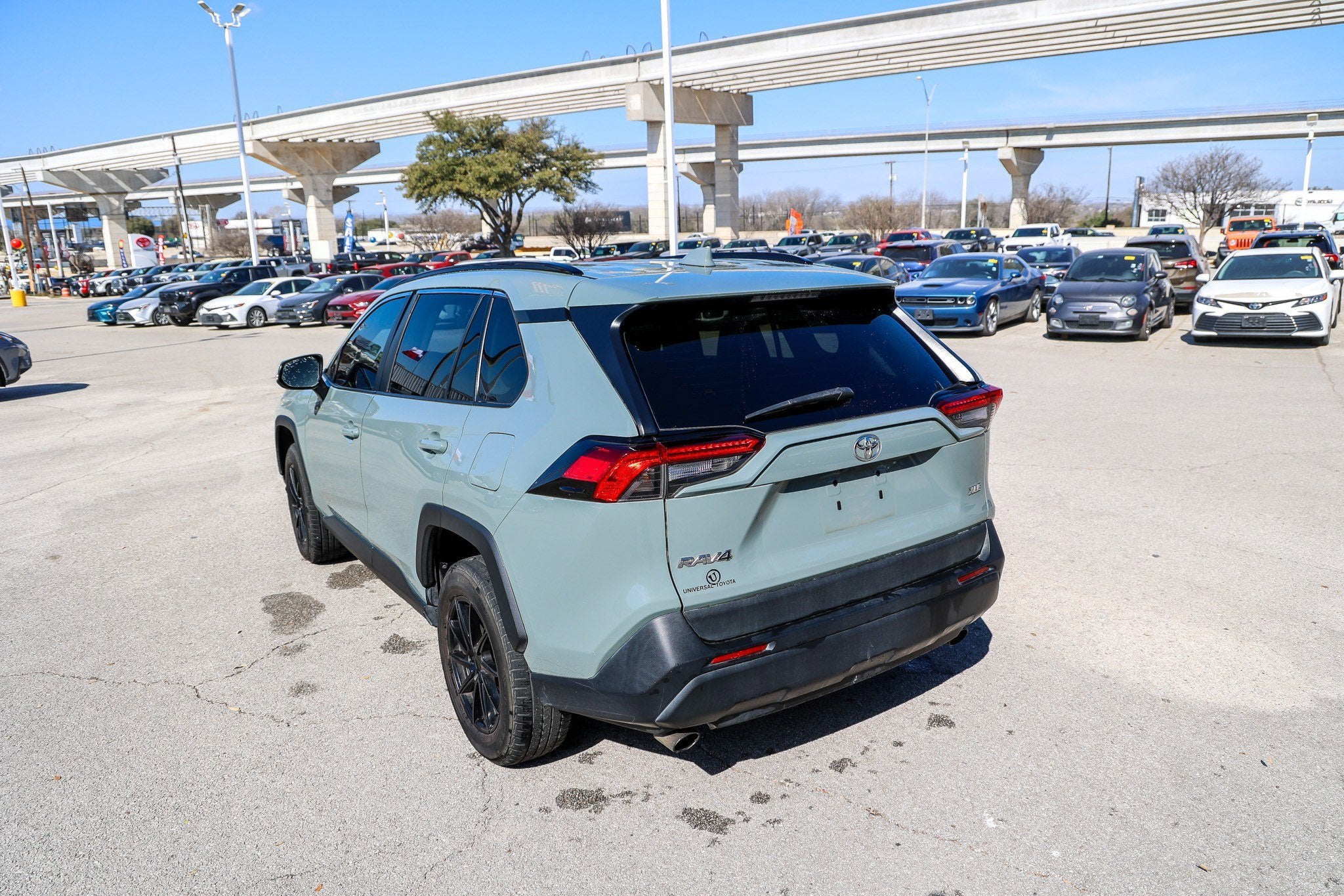 2020 Toyota RAV4 XLE