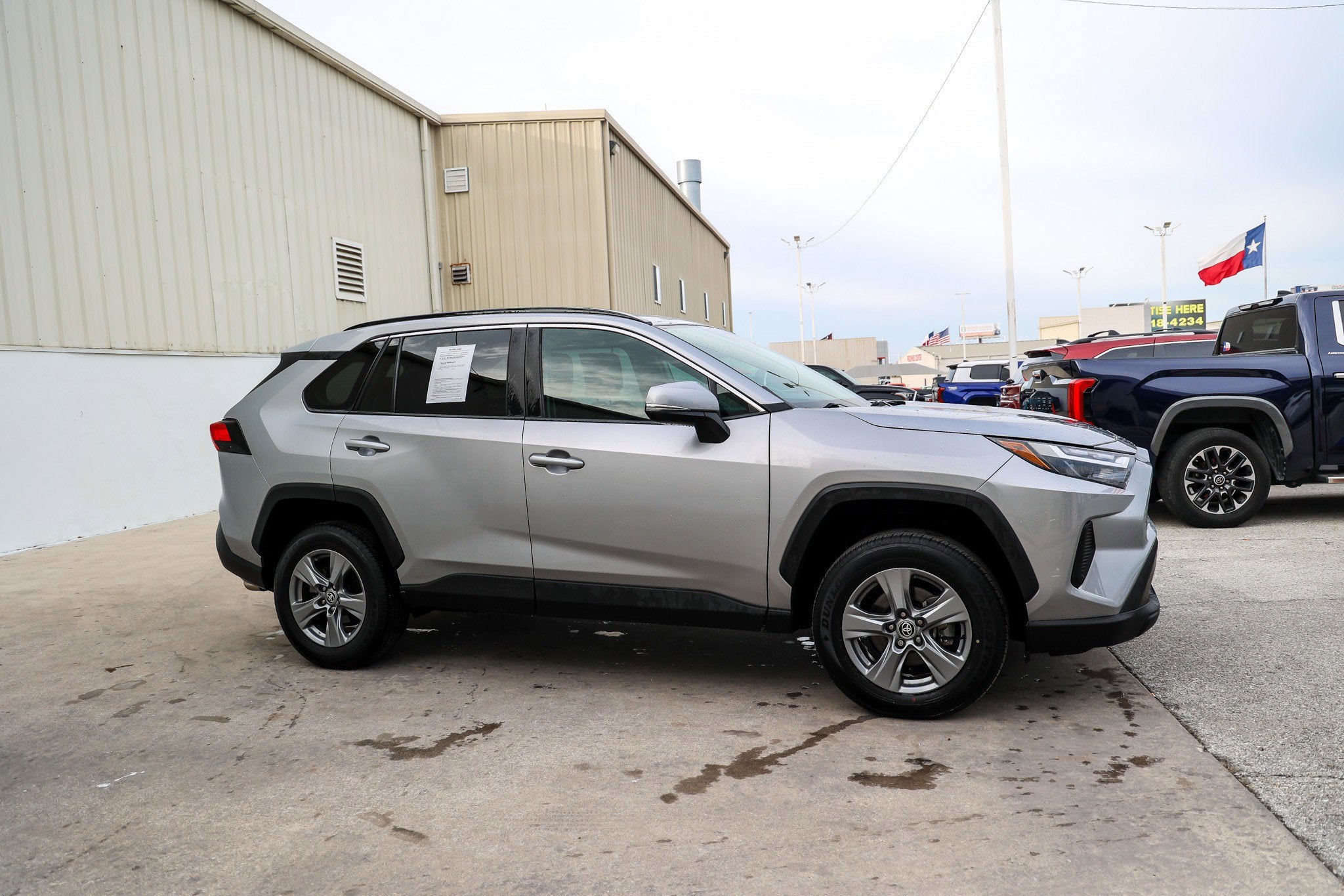 2022 Toyota RAV4 XLE