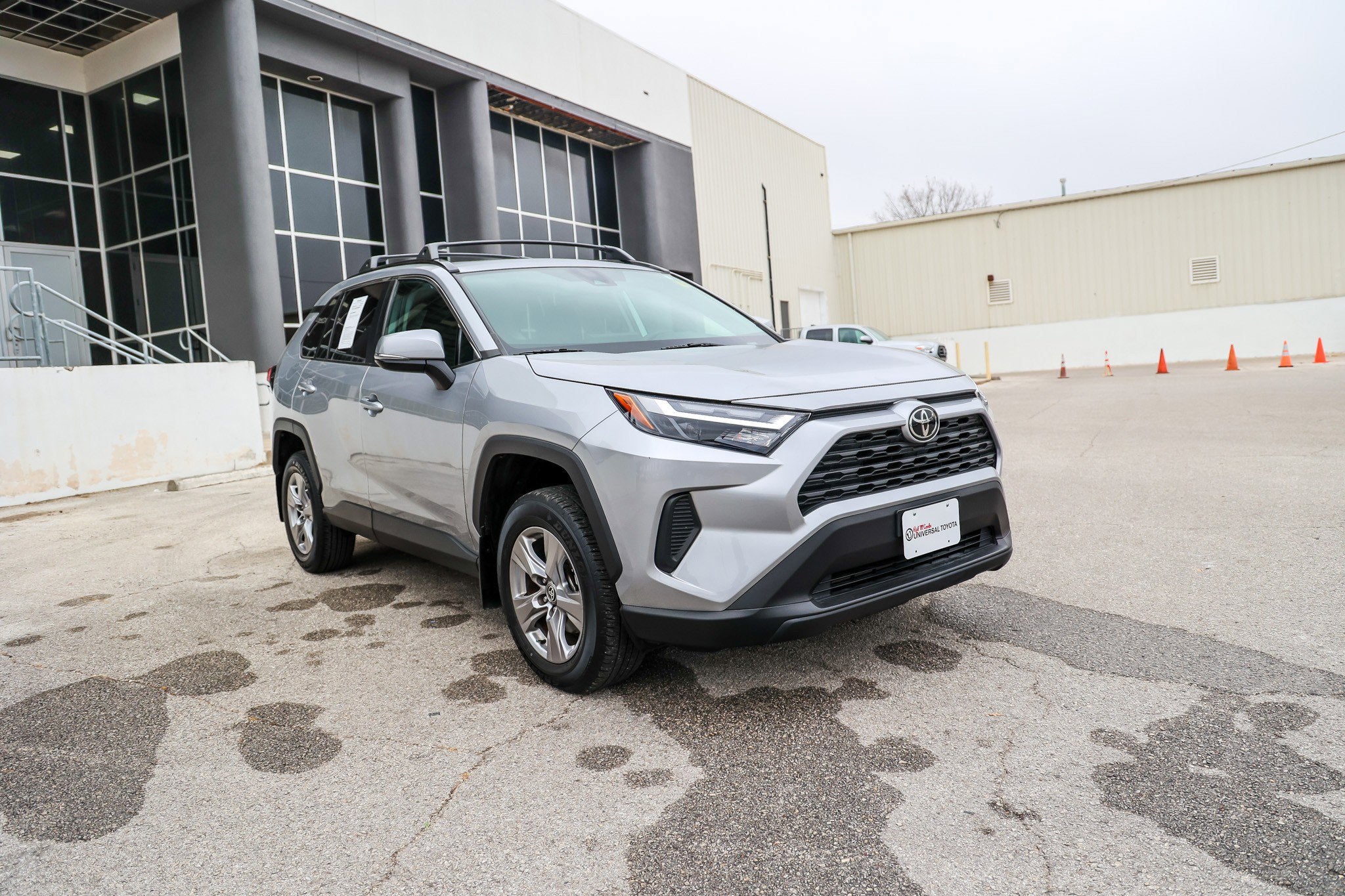 2023 Toyota RAV4 XLE
