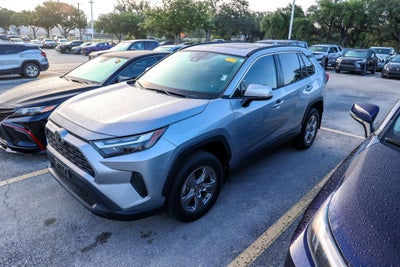 2022 Toyota RAV4 XLE