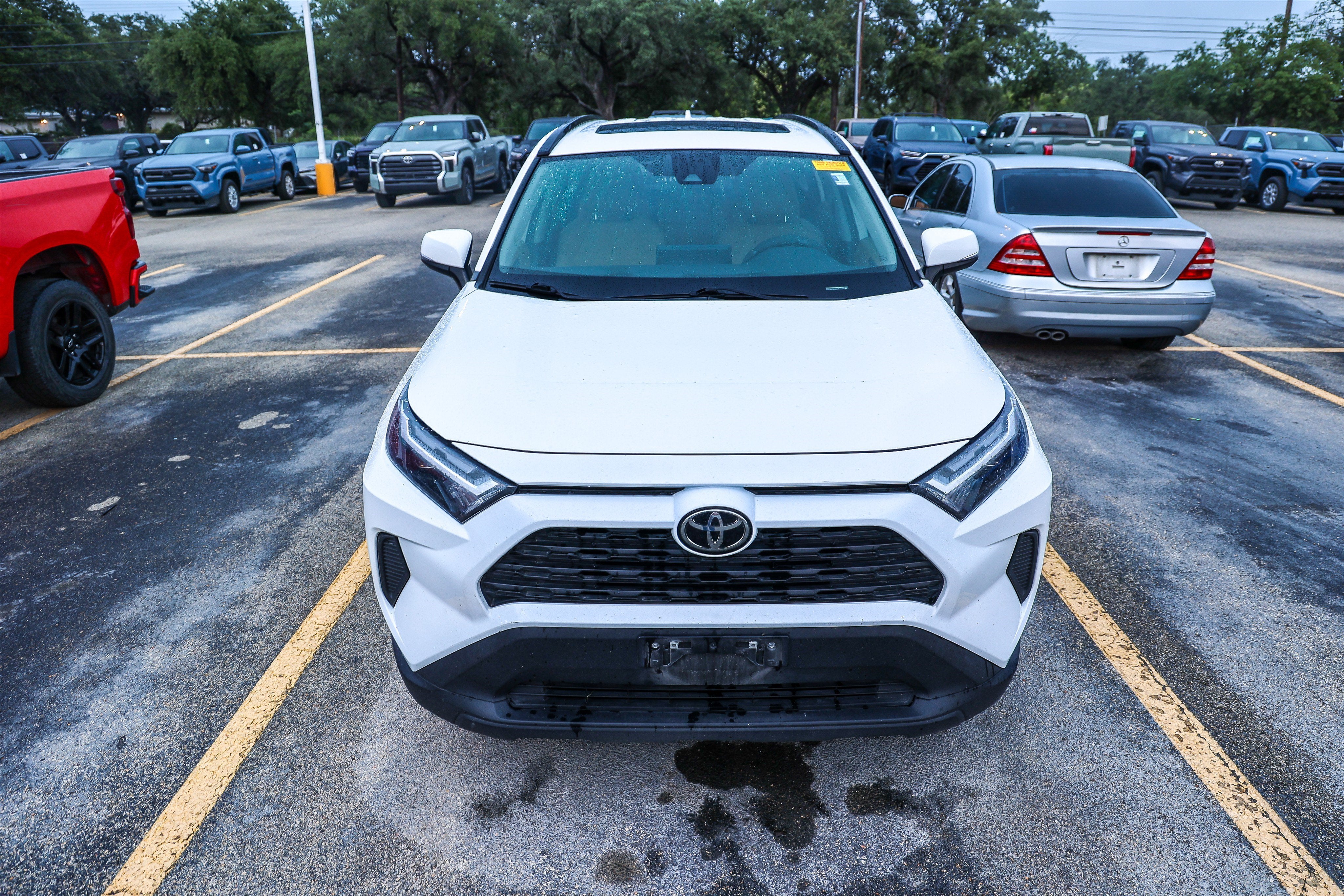 2023 Toyota RAV4 XLE