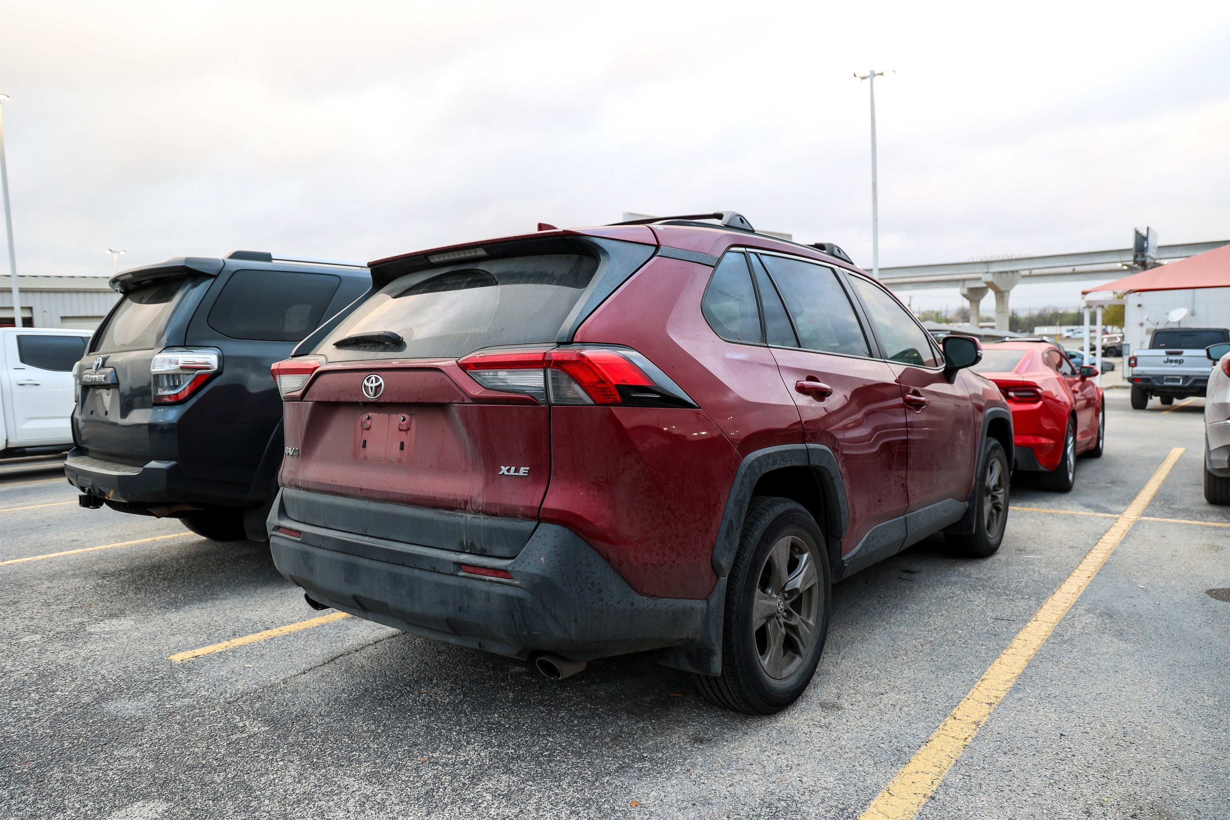 2023 Toyota RAV4 XLE