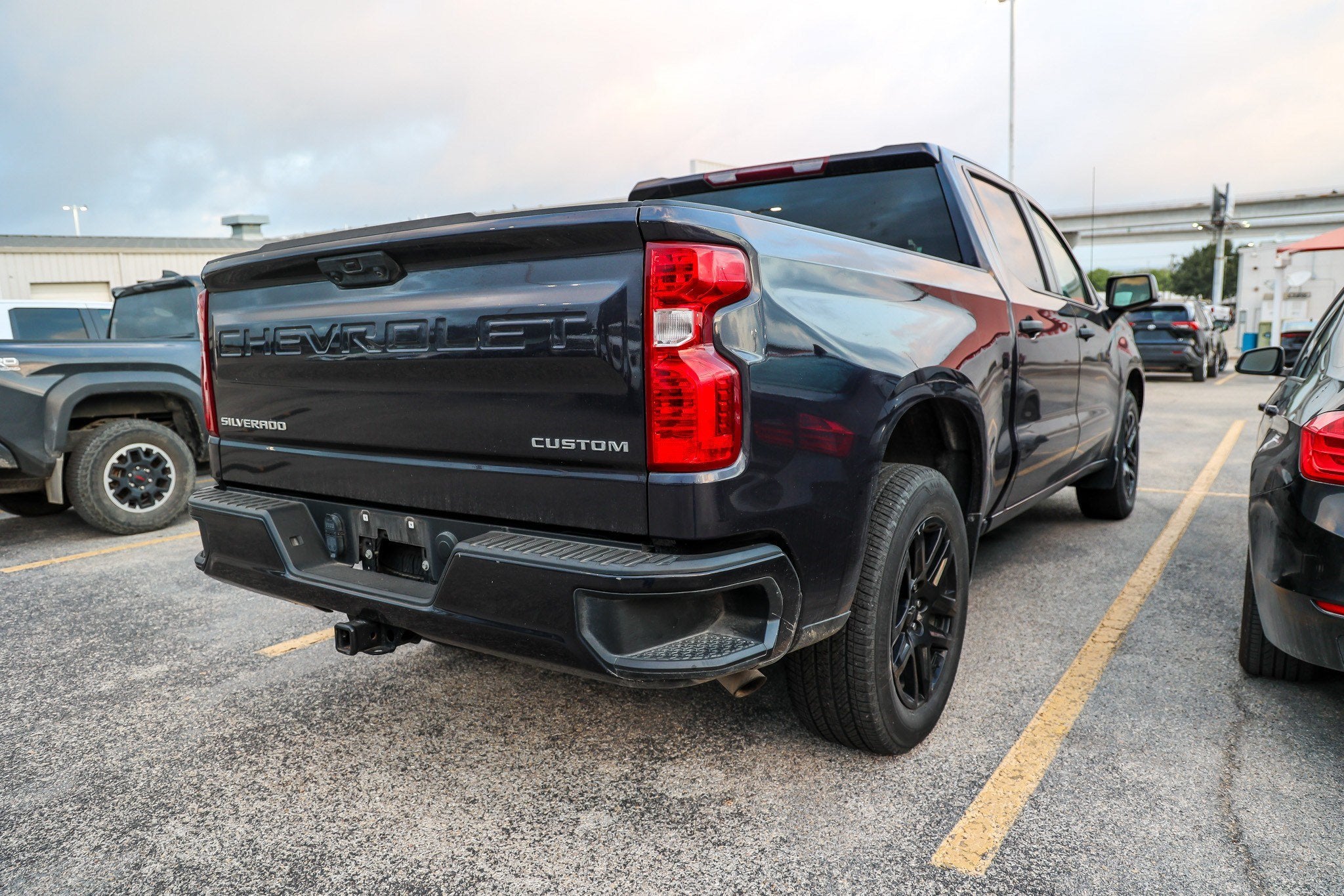 2023 Chevrolet Silverado Custom