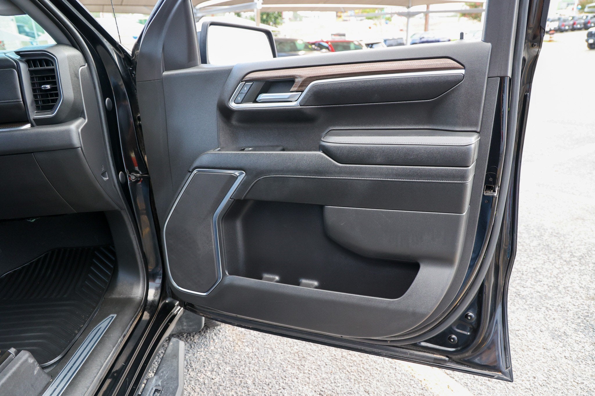 2023 Chevrolet Silverado LT