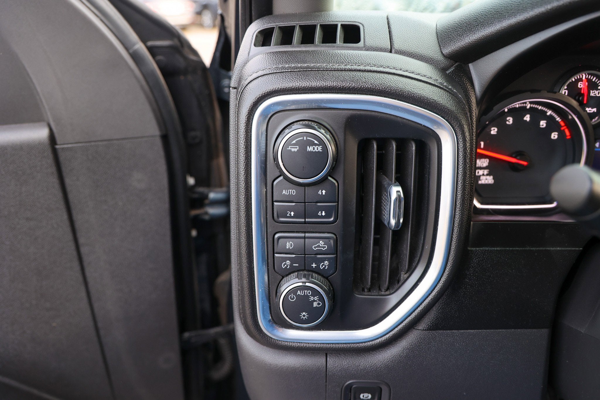 2020 Chevrolet Silverado RST