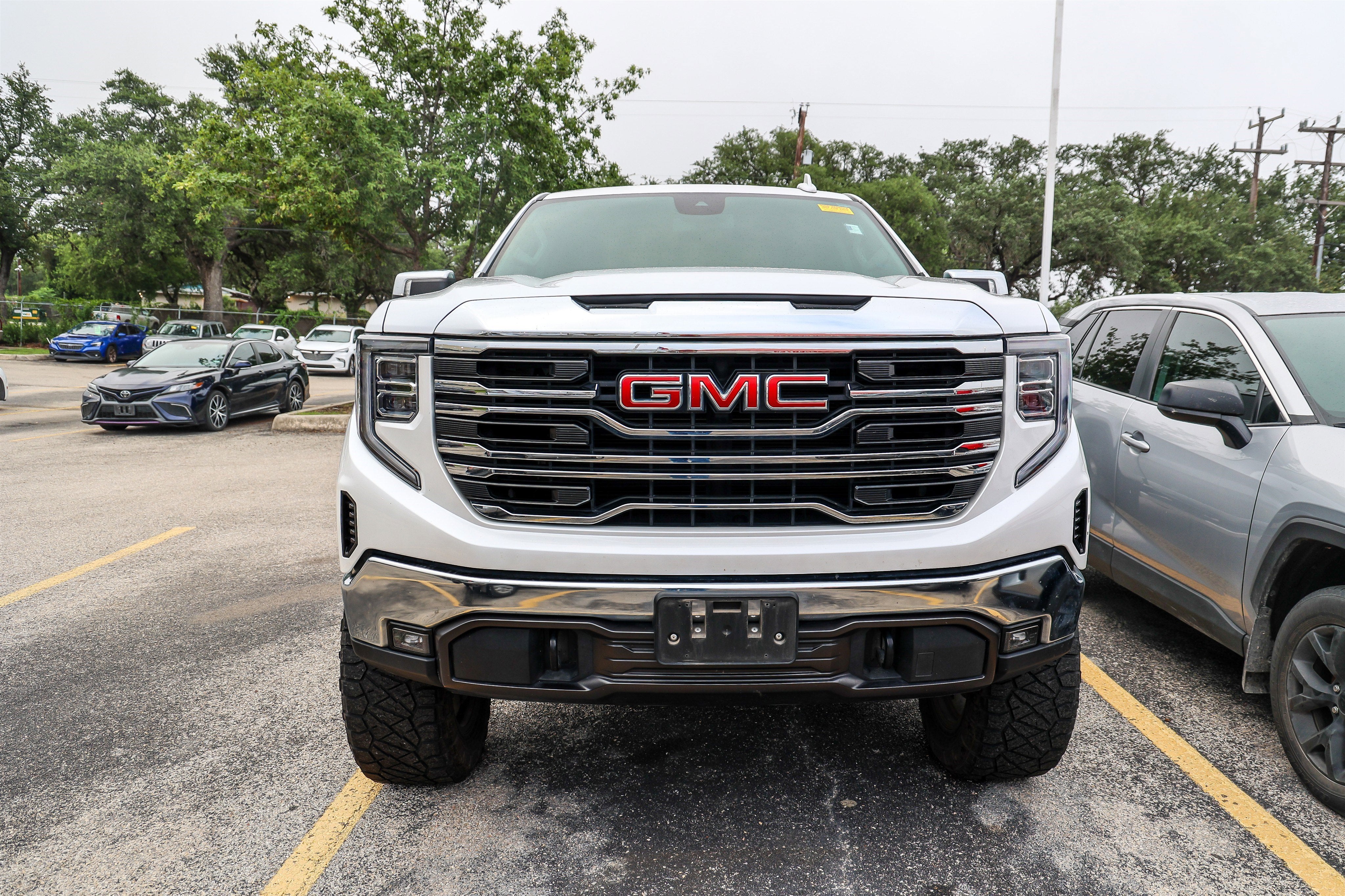 2024 GMC Sierra 1500 SLT