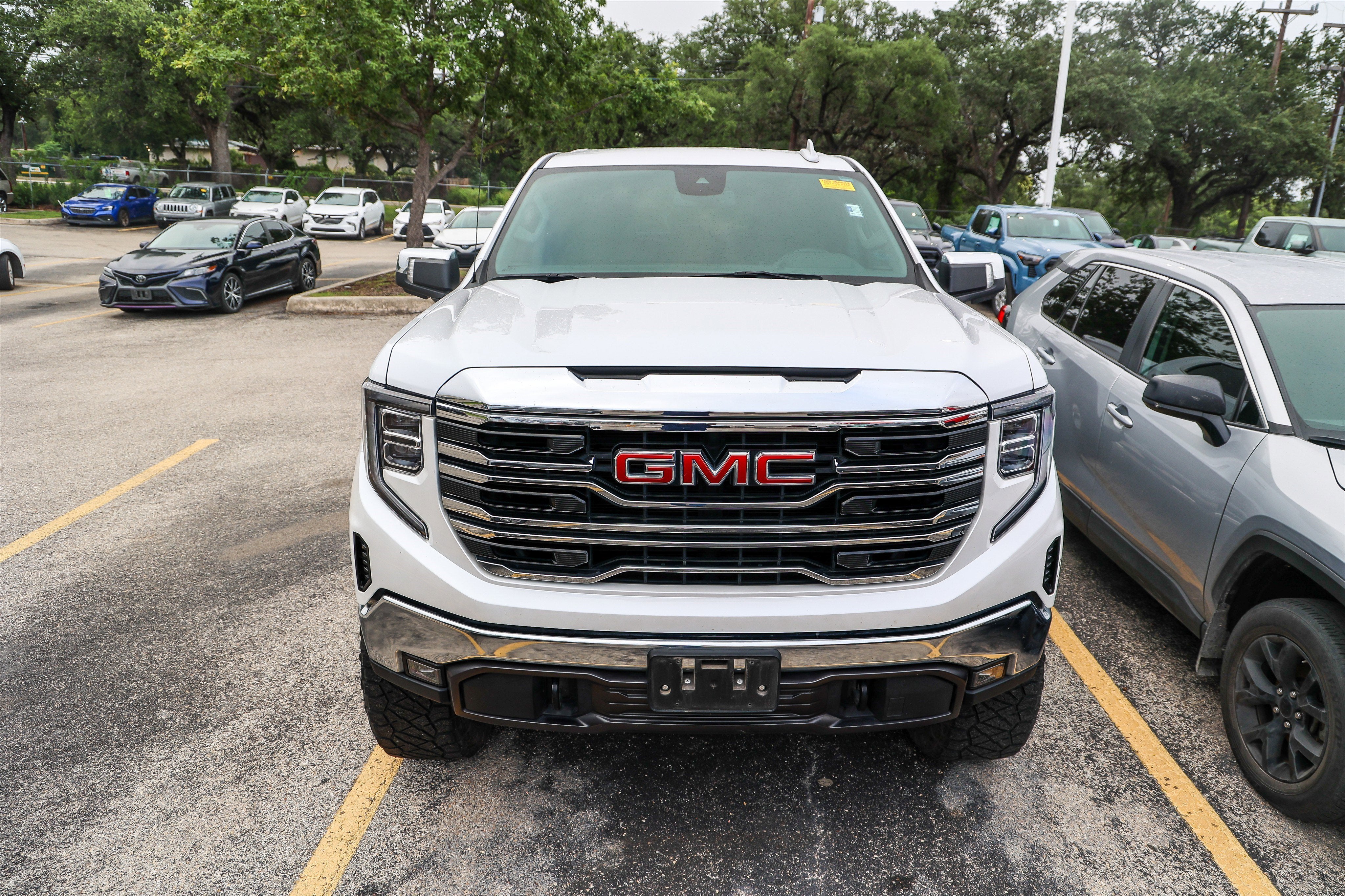 2024 GMC Sierra 1500 SLT