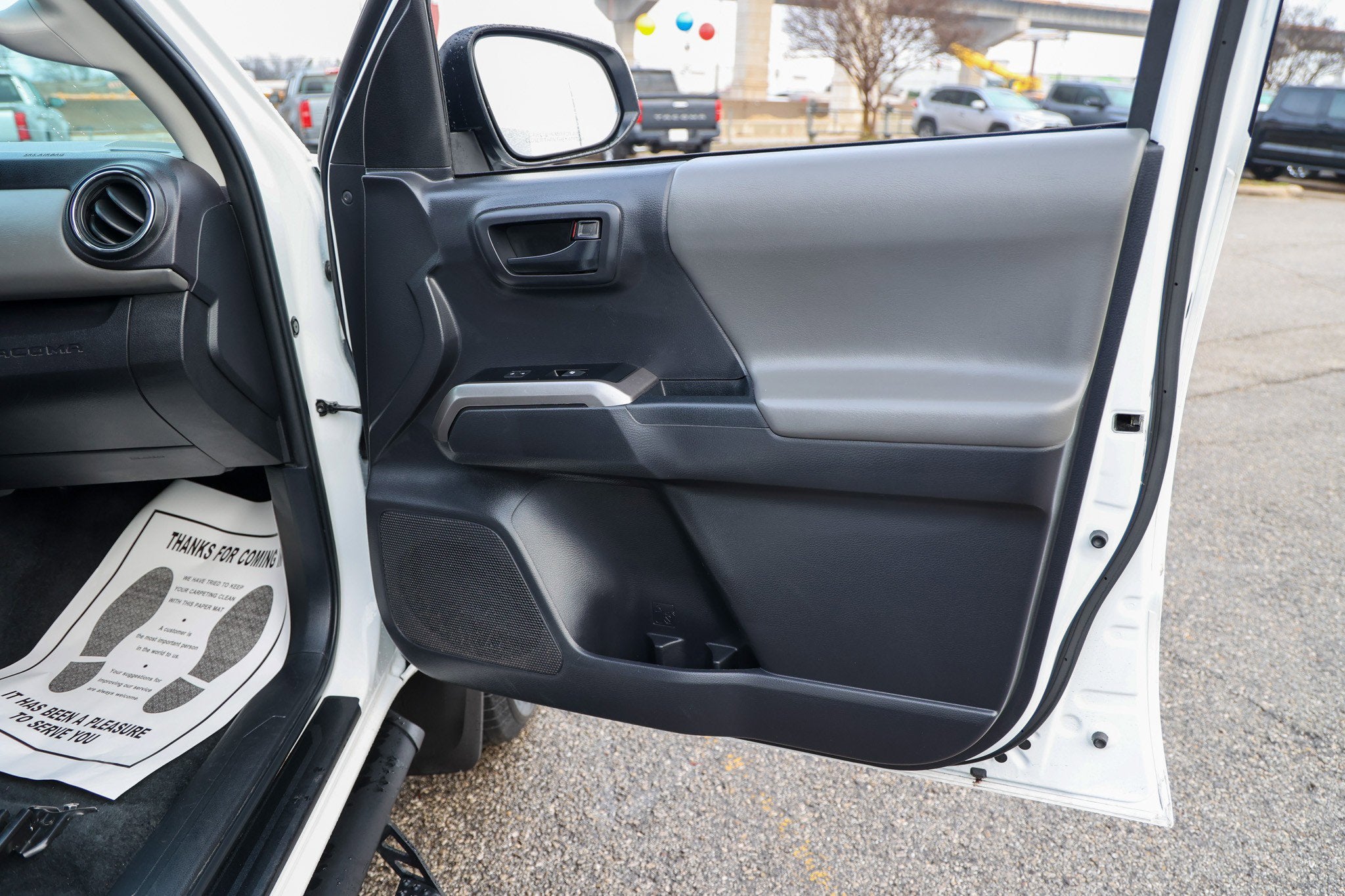 2023 Toyota TACOMA SR5 SR5