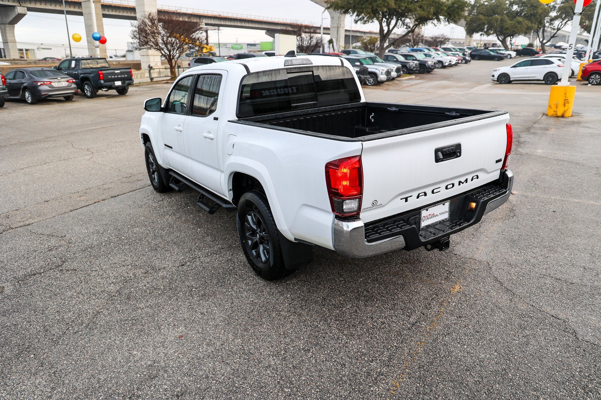 2023 Toyota TACOMA SR5 SR5