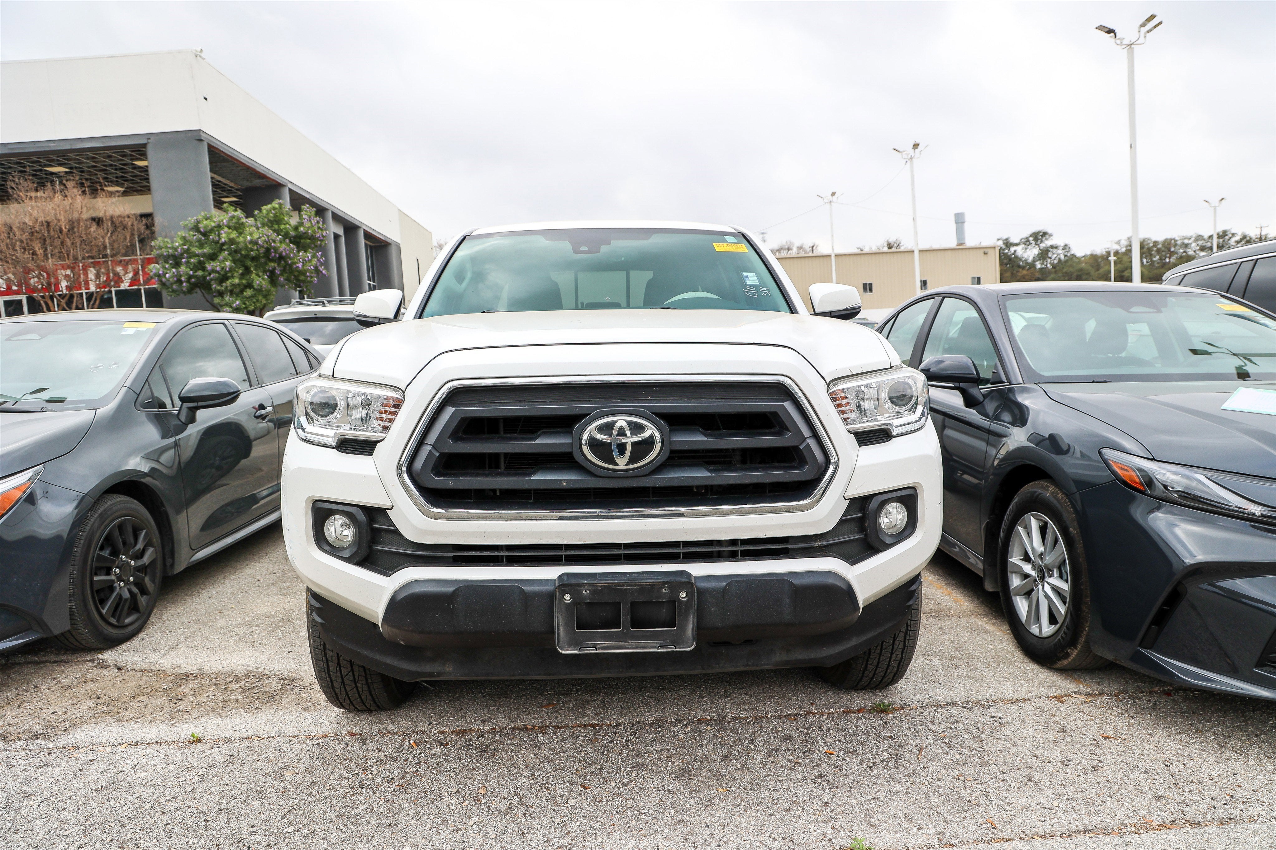2020 Toyota TACOMA SR5 SR
