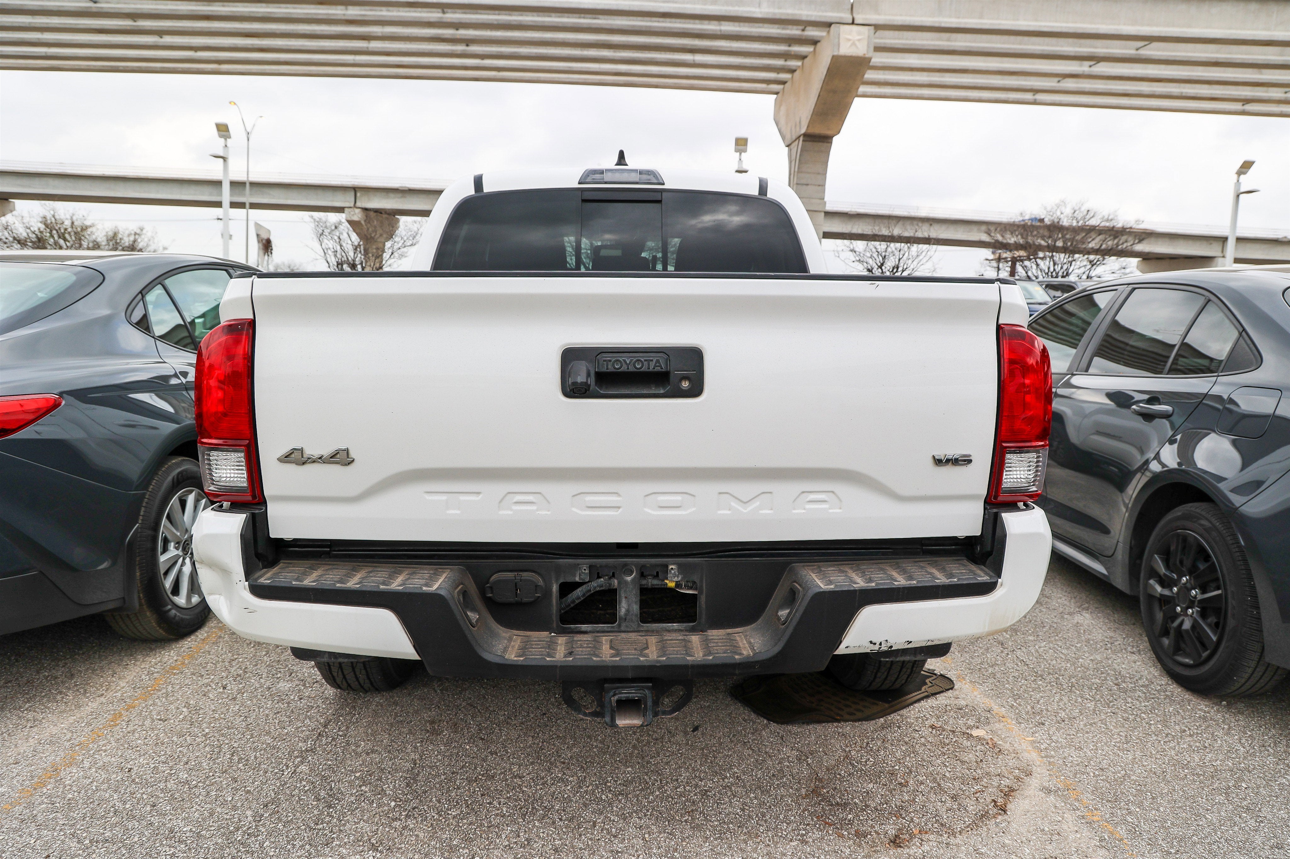 2020 Toyota TACOMA SR5 SR