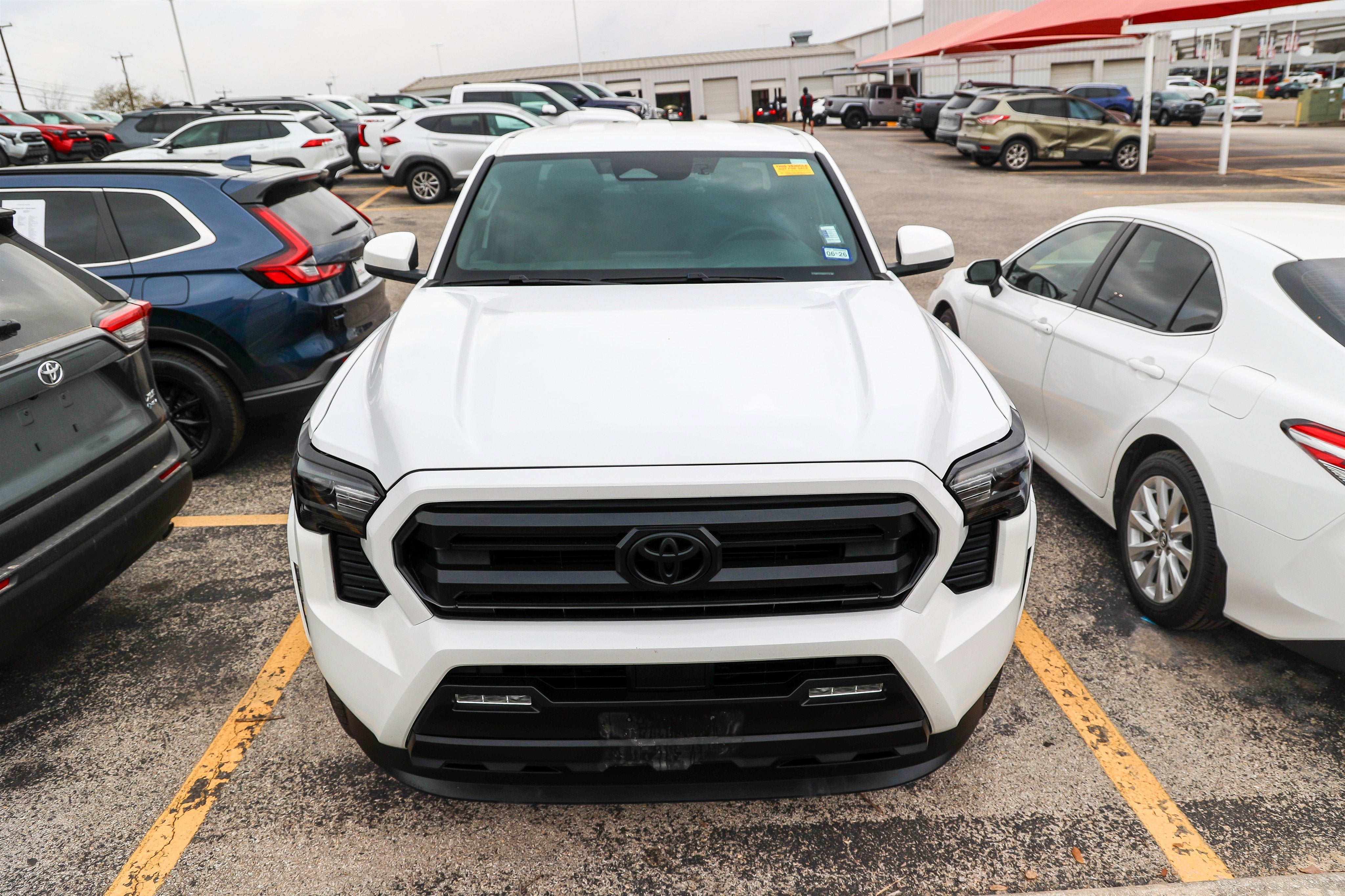 2024 Toyota TACOMA SR5 SR5