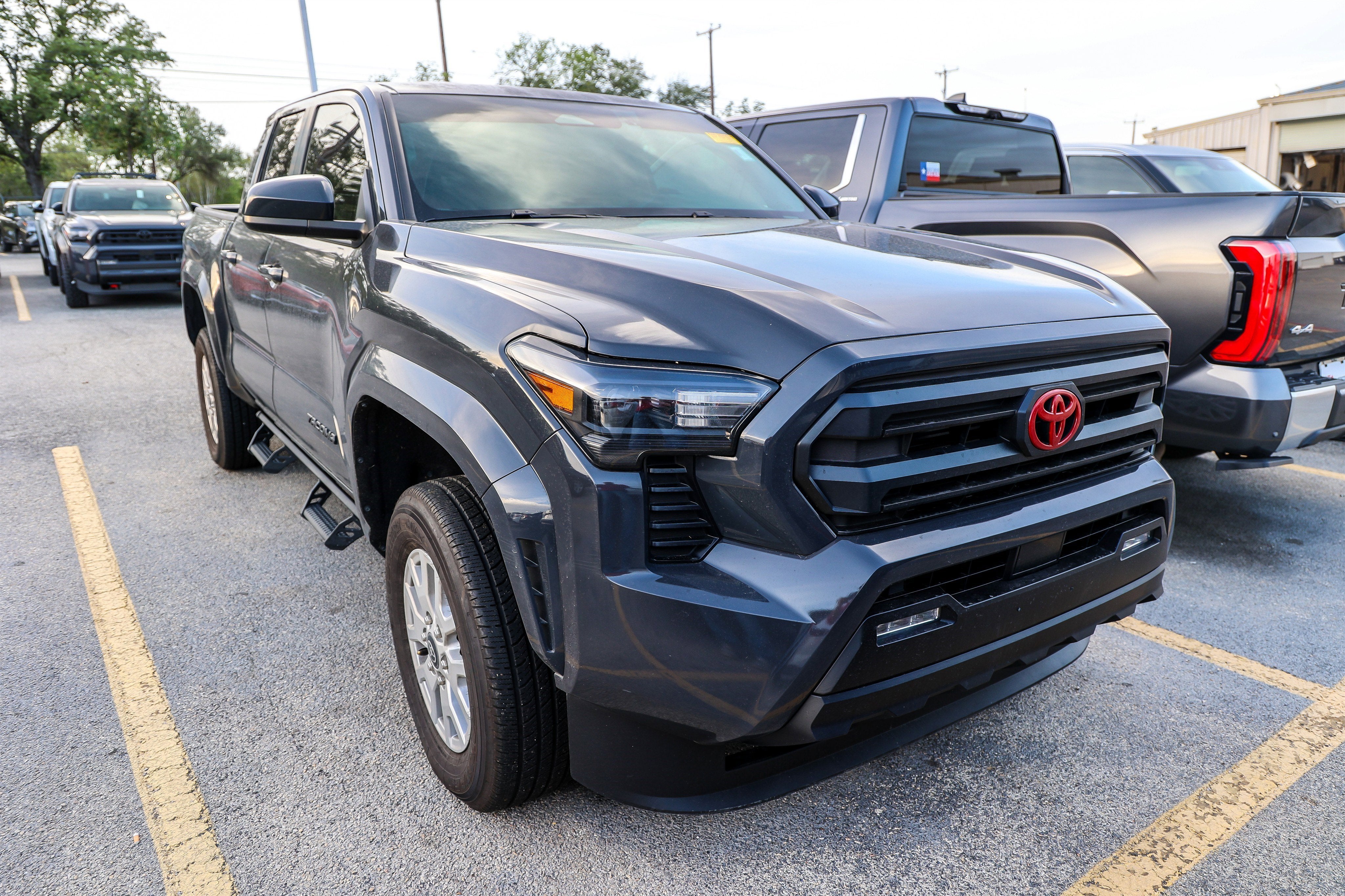 2025 Toyota Tacoma 2WD SR5