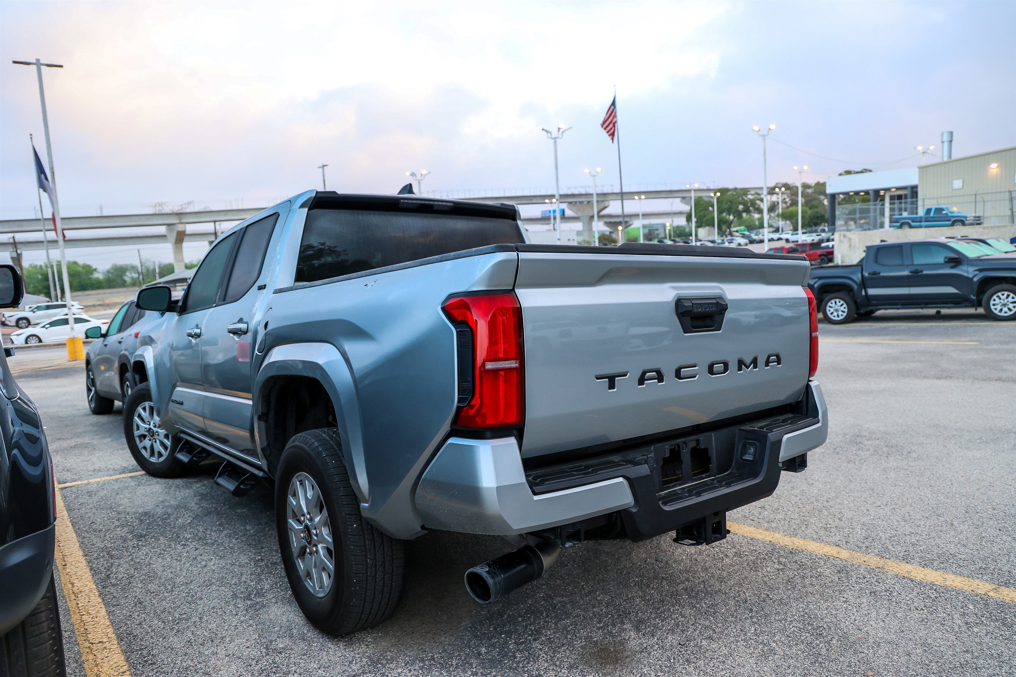 2025 Toyota TACOMA SR5 SR5