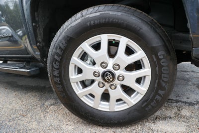 2025 Toyota Tacoma 4WD SR5