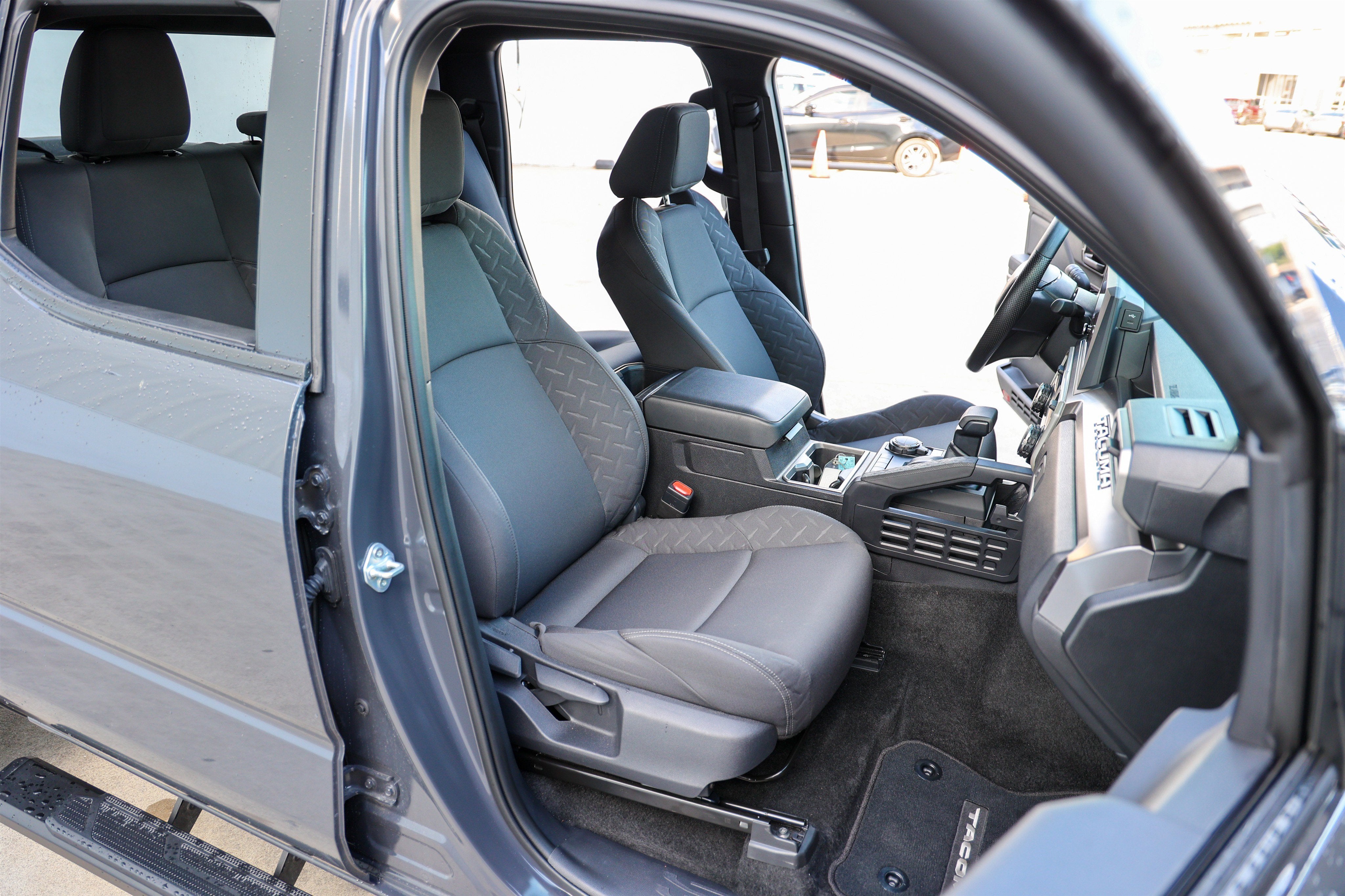2025 Toyota TACOMA SR5 SR5