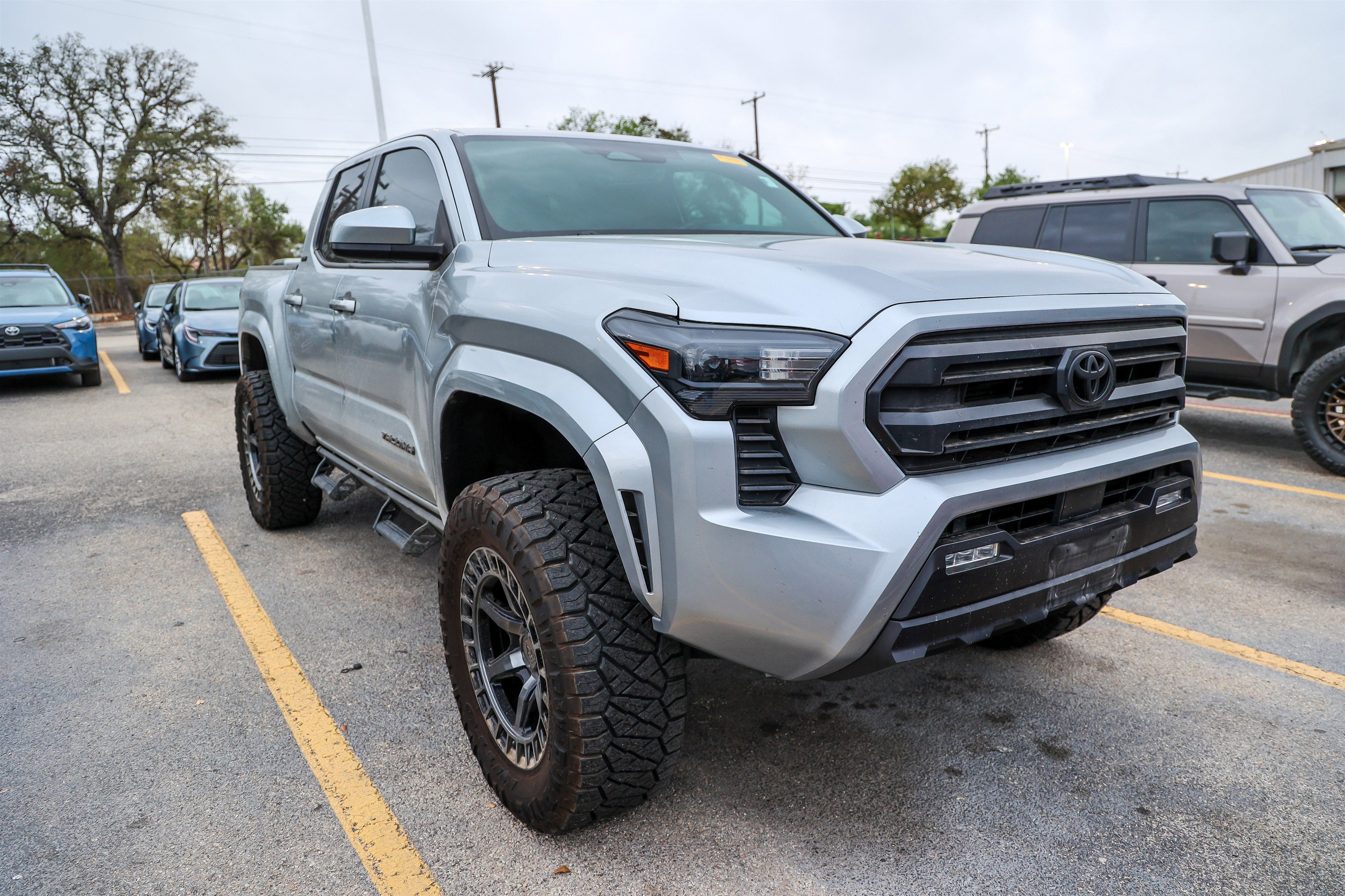 2025 Toyota TACOMA SR5 SR5