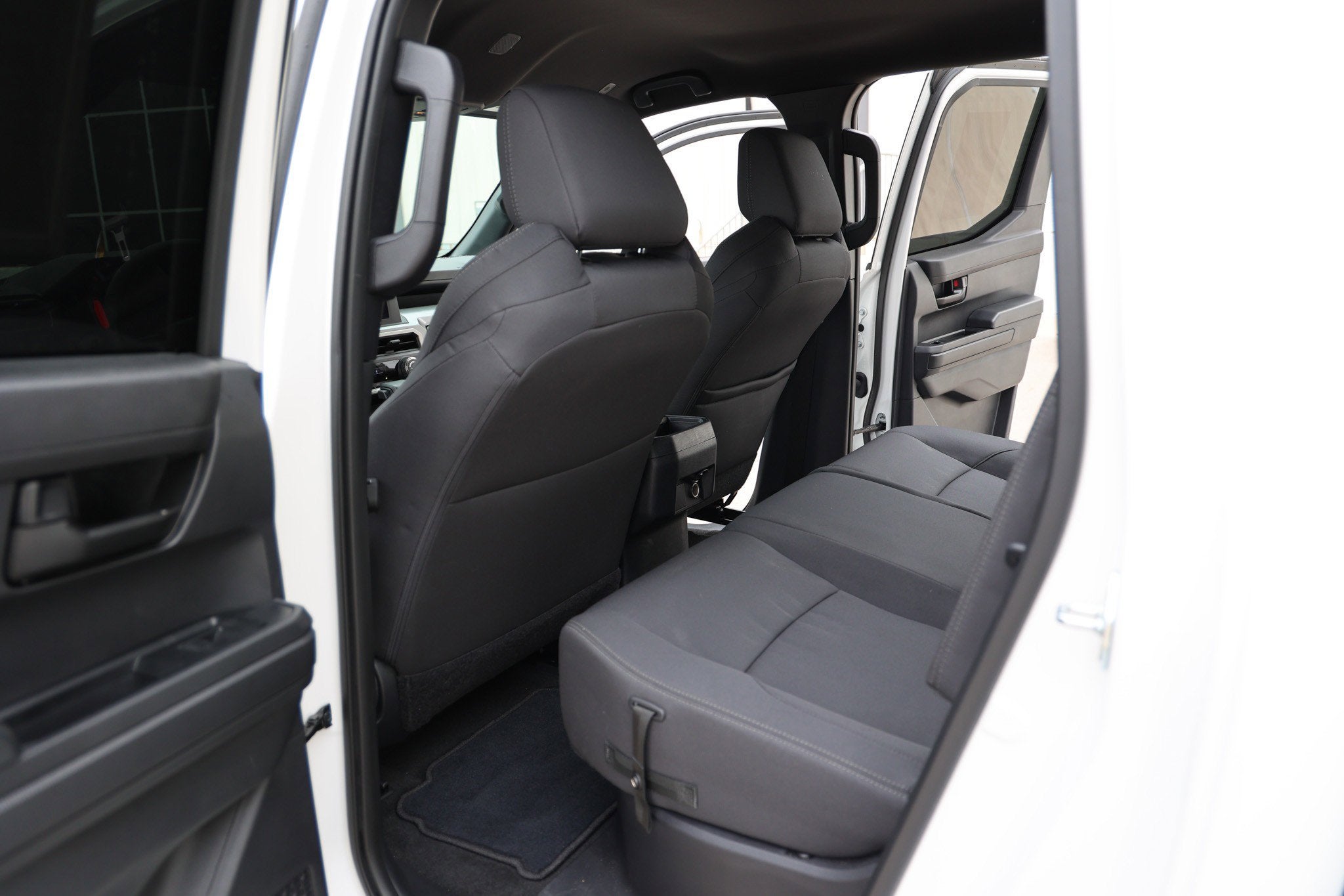 2025 Toyota TACOMA SR5 SR5