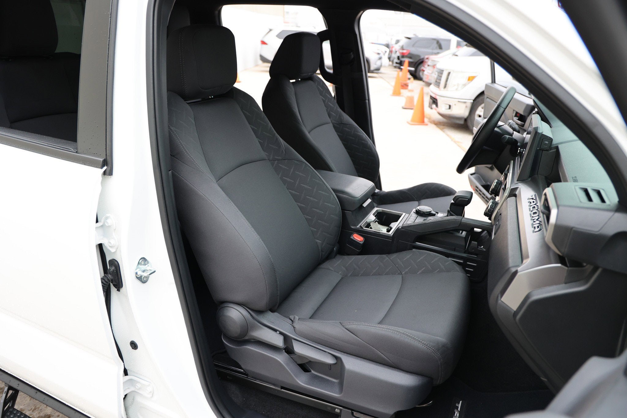 2025 Toyota TACOMA SR5 SR5