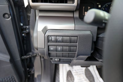 2025 Toyota TACOMA SR5 SR5