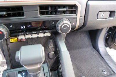 2025 Toyota TACOMA SR5 SR5