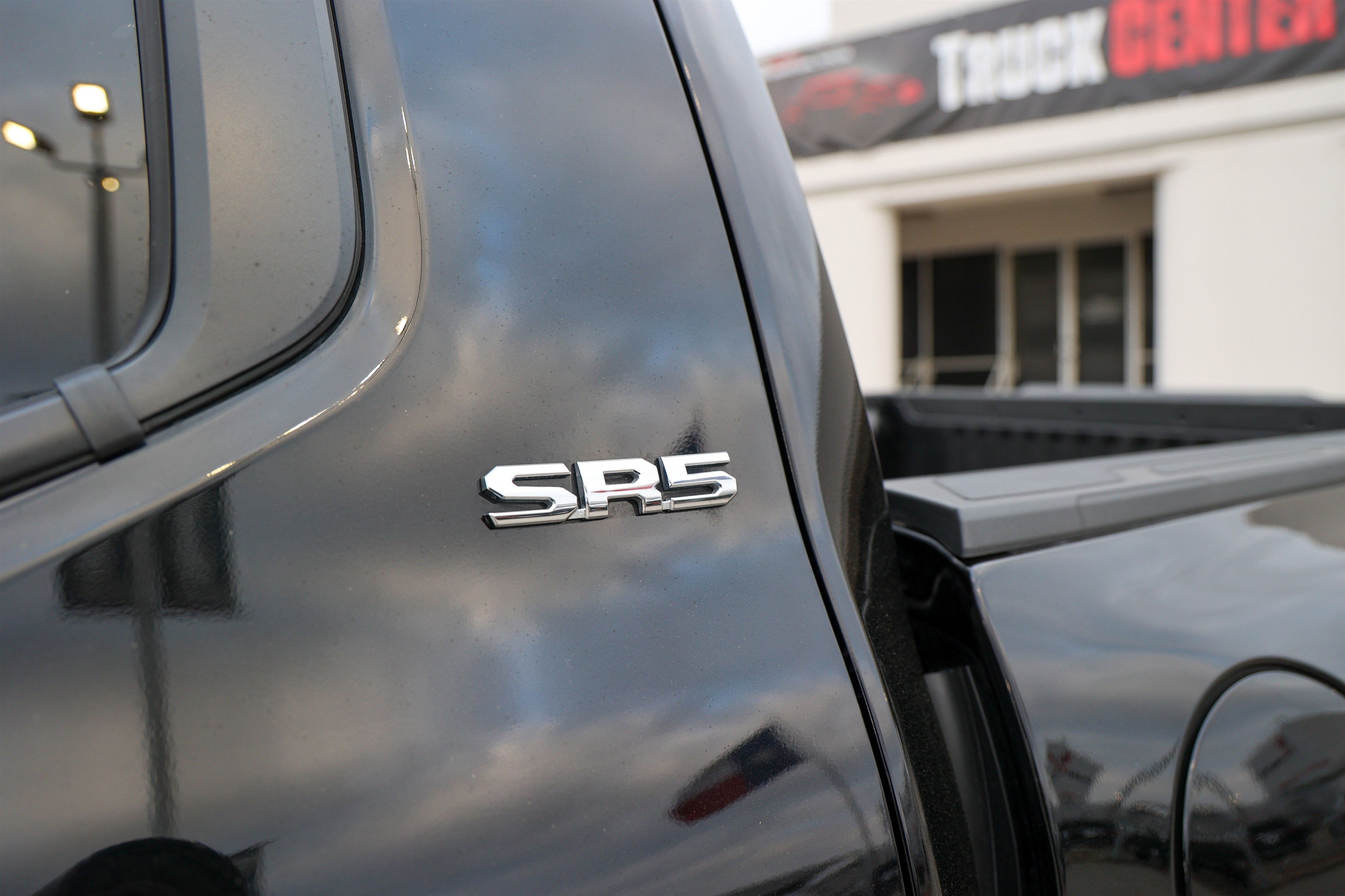 2025 Toyota TACOMA SR5 SR5